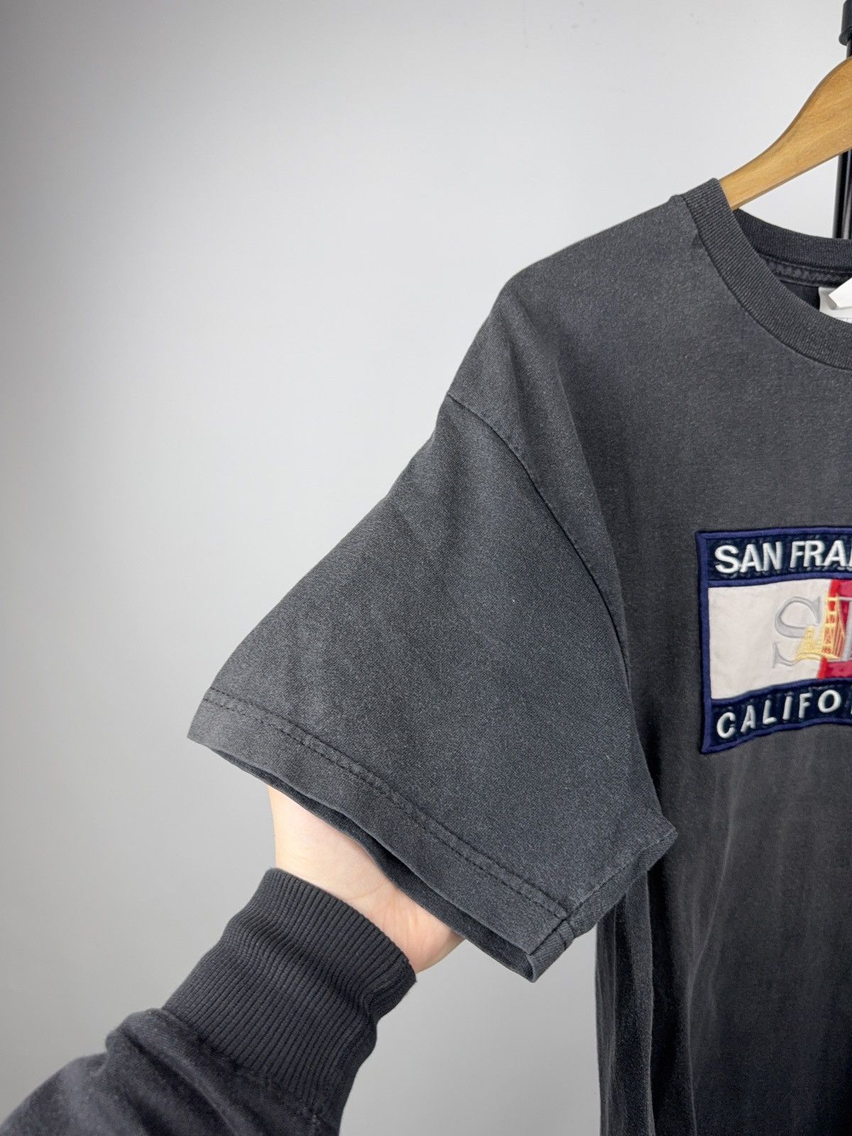 Vintage 90s Vintage San Francisco California Embroidered T Shirt USA Size US L / EU 52-54 / 3 - 4 Thumbnail
