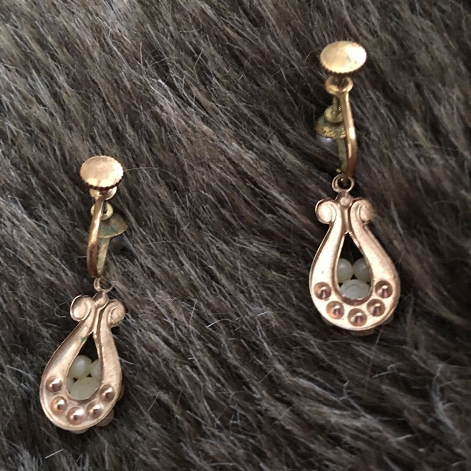 Vintage Vintage 50s gold tone pearl accent earrings Size ONE SIZE - 2 Thumbnail