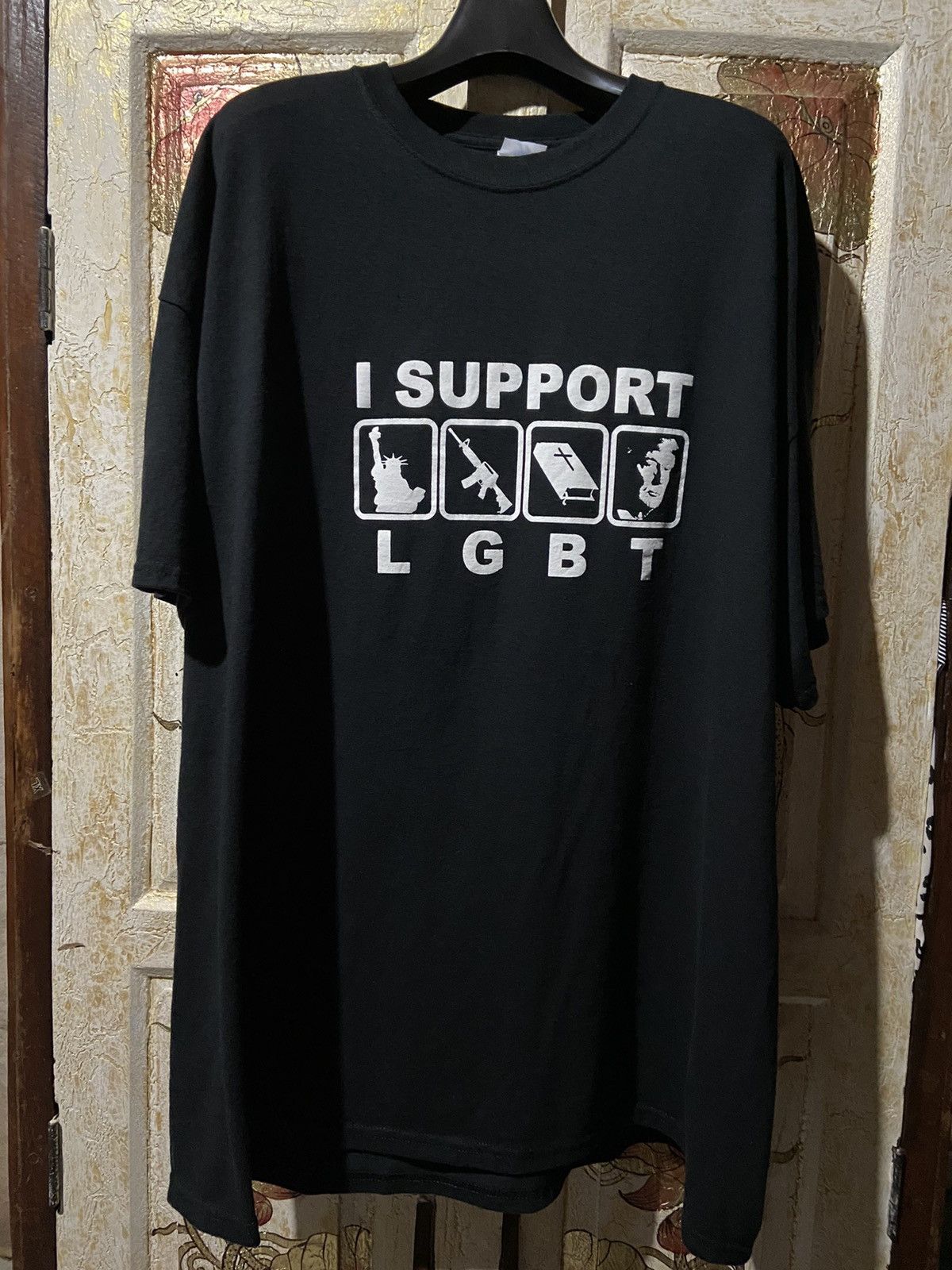 Vintage Y2k i support LGBT (Liberty, Gun Rights, Book, Trump) tee Size US XXL / EU 58 / 5 - 2 Thumbnail
