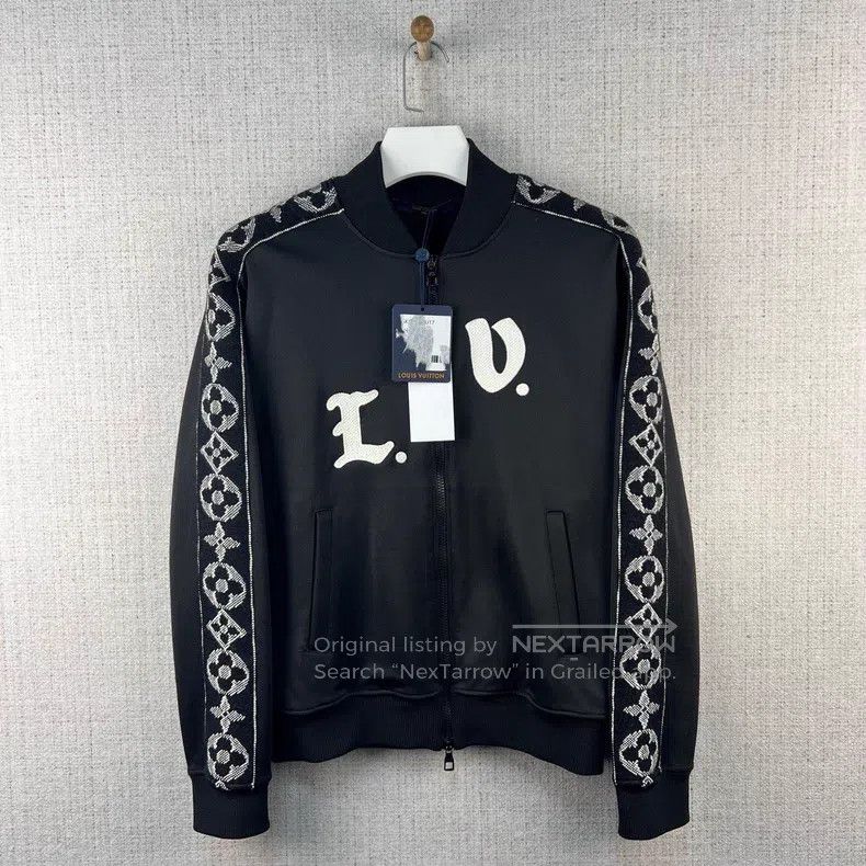 Louis Vuitton Louis Vuitton FW21 Sleeve Logo Print Blazer jacket Size US S / EU 44-46 / 1 - 1 Thumbnail