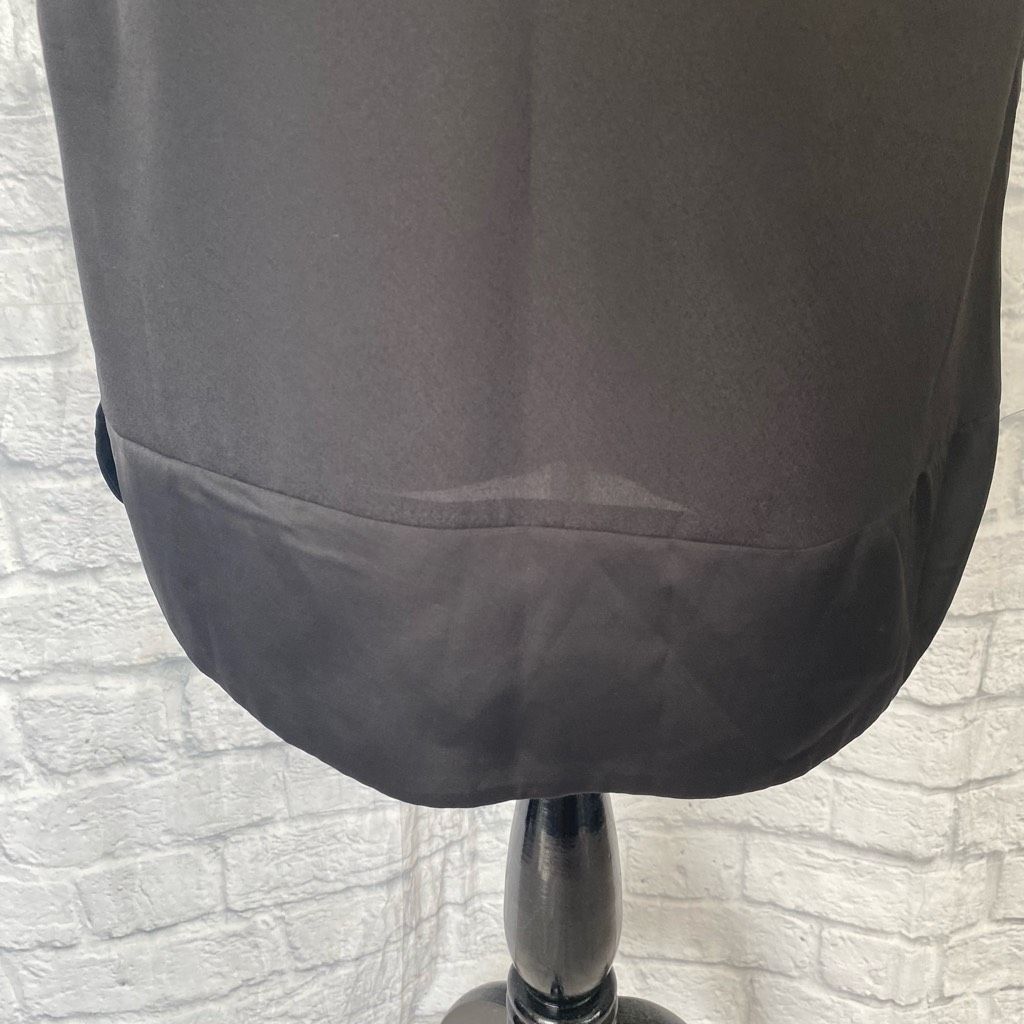 Express Express women XS black V-neck cap sleeve shift dress w/satin Size XS / US 0-2 / IT 36-38 - 2 Thumbnail
