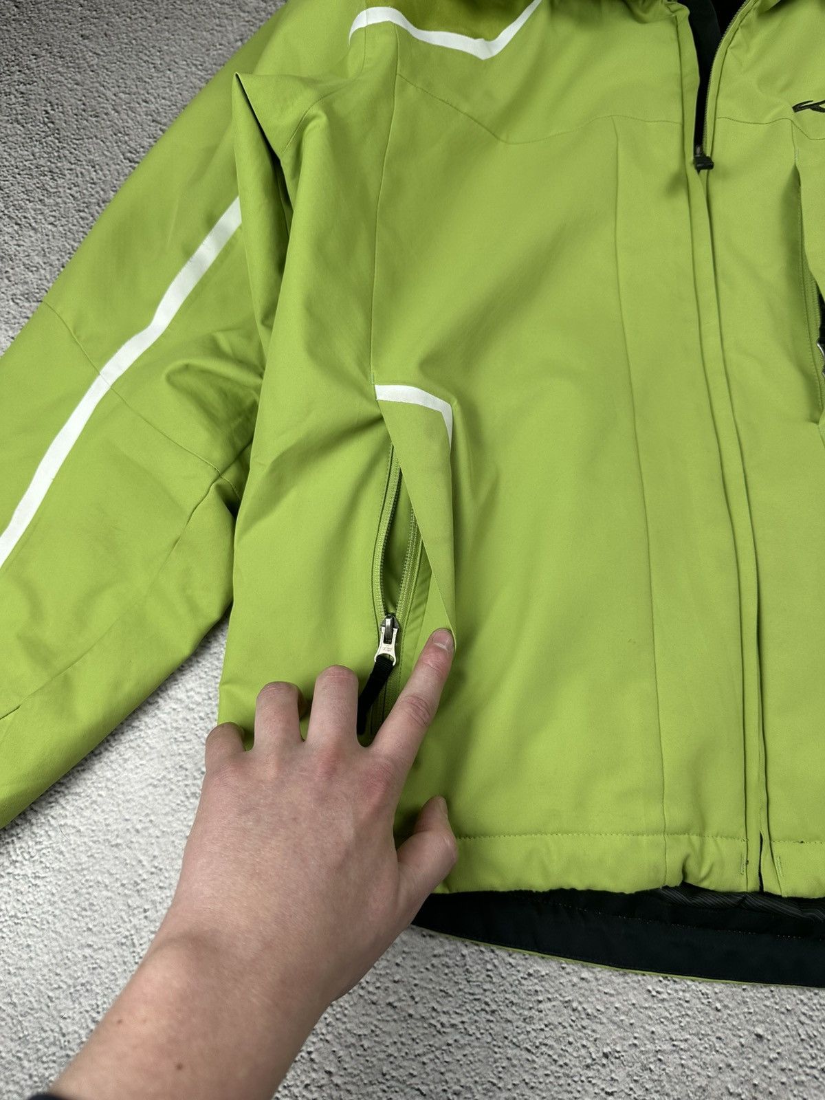 KJUS Kjus Ski Jacket Storm Hood Rain Coat Outdoor Gorpcore Style Size US L / EU 52-54 / 3 - 7 Thumbnail