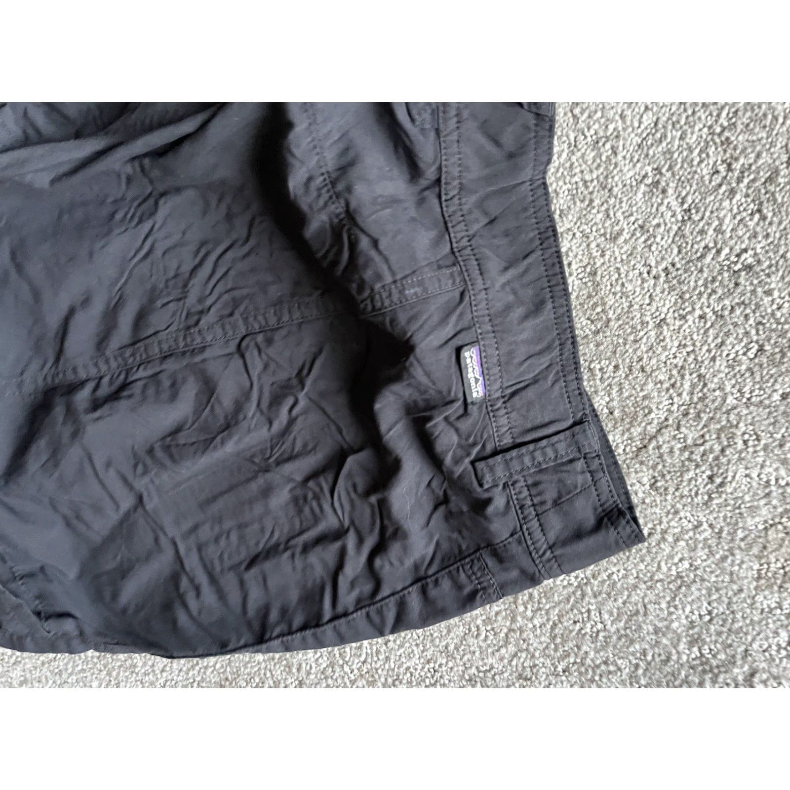Patagonia Patagonia Pants Womens 6 Black Lightweight Outdoor Hiking Drawstring Capri Trail Shirt, Pants, or Hats? Size 28" / US 6 / IT 42 - 2 Thumbnail