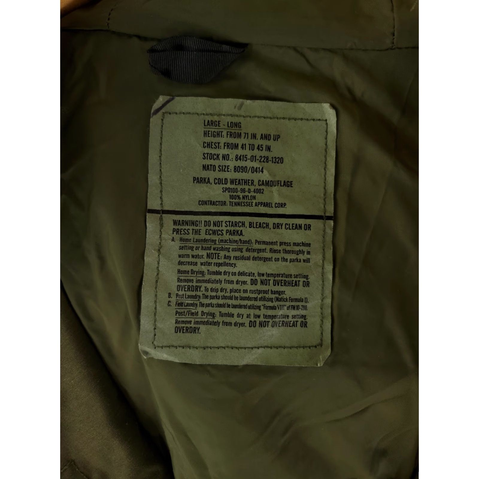 Vintage **US Army Parka Hooded Cold Weather Mens L Woodland Camo Nylon** User: US Army Parka Hooded Cold Weather Mens L Woodland Camo Nylon Size US L / EU 52-54 / 3 - 2 Thumbnail