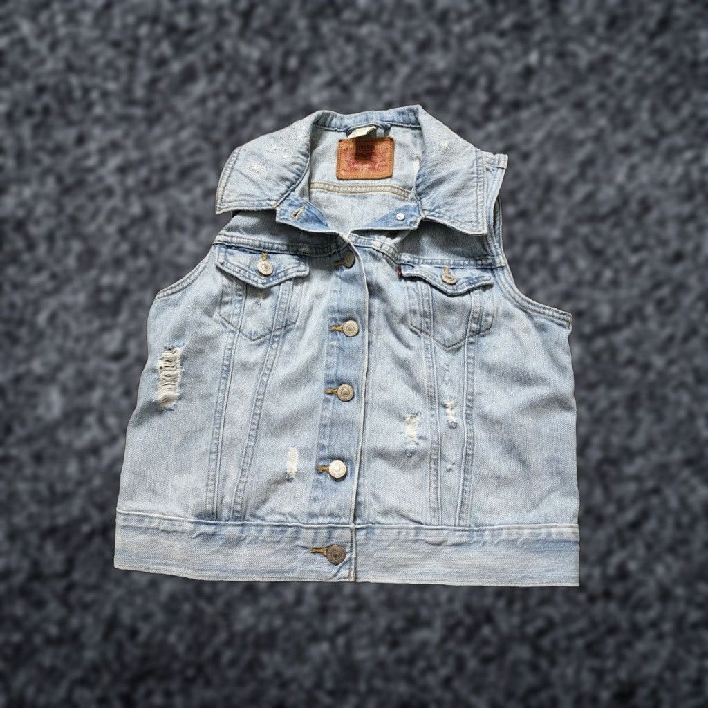 Levi's Levi's Womens Denim Vest Sleeveless Punk Rockabilly Sz M Blue Casual Denim Top Size M / US 6-8 / IT 42-44 - 1 Thumbnail