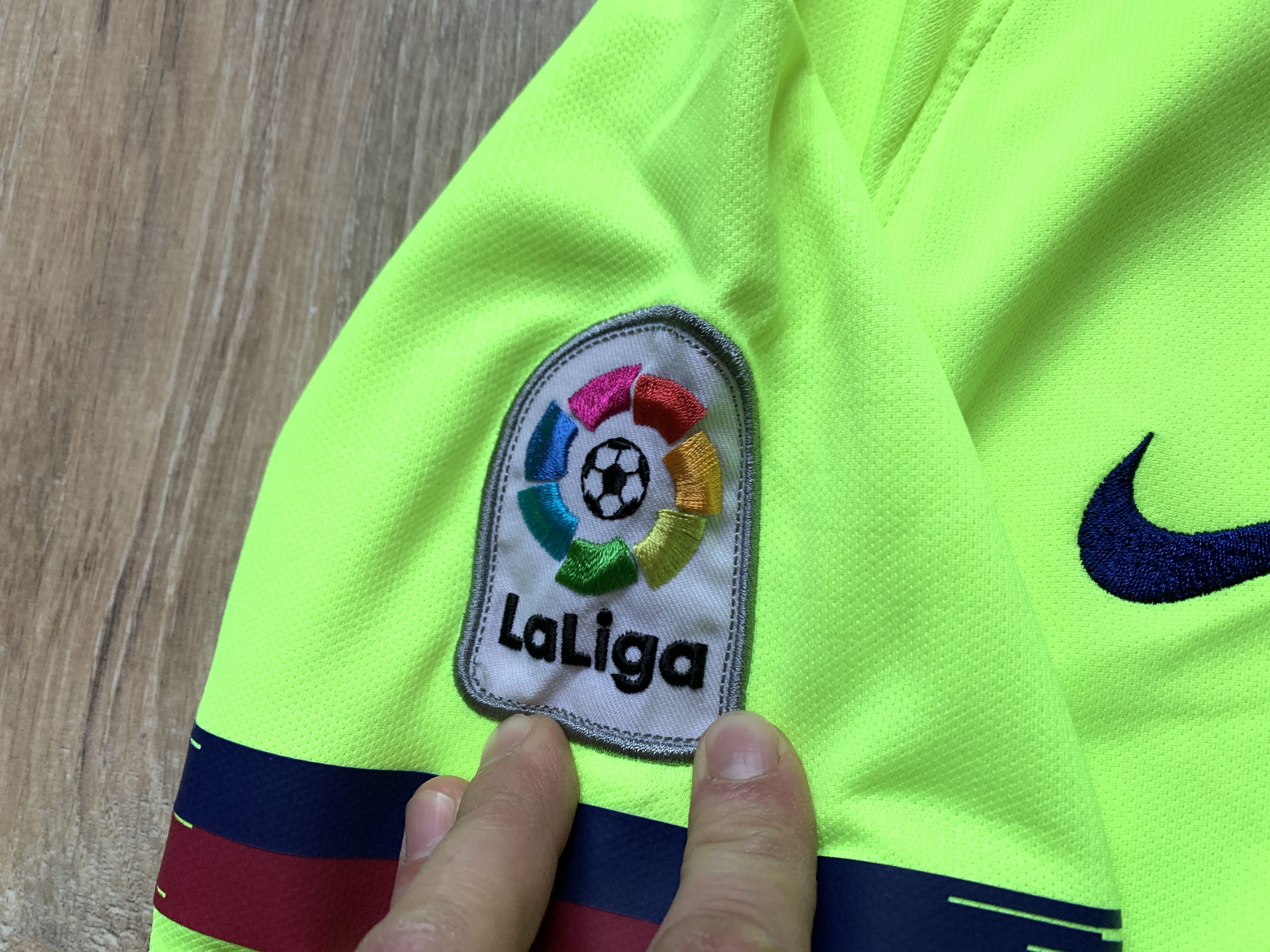 Nike × Vintage Nike FC Barcelona Away Shirt Liga Patch 2018-2019 Size US S / EU 44-46 / 1 - 6 Thumbnail