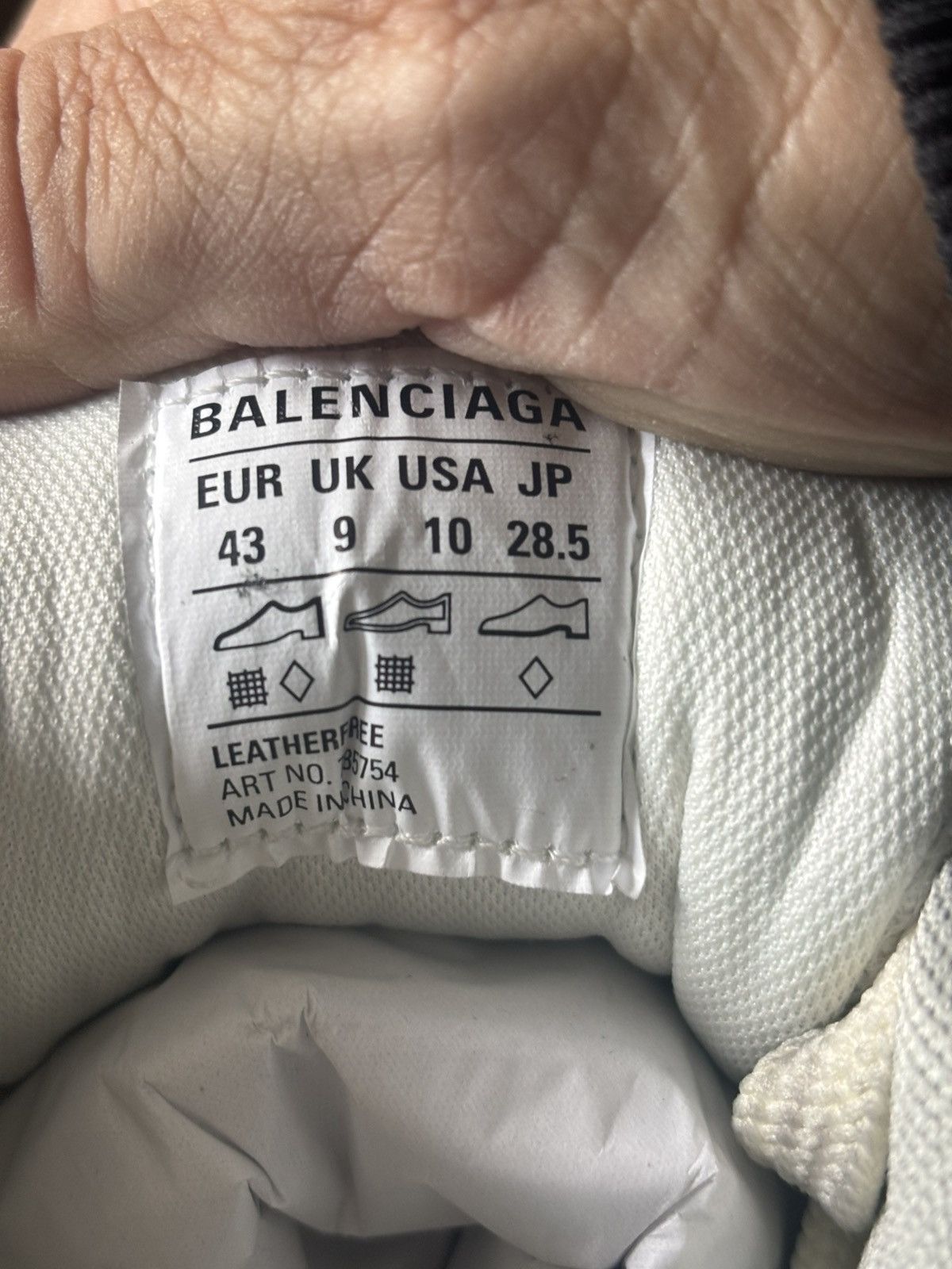 Balenciaga BALENCIAGA CARGO SNEAKERS Size US 10 / EU 43 - 9 Thumbnail