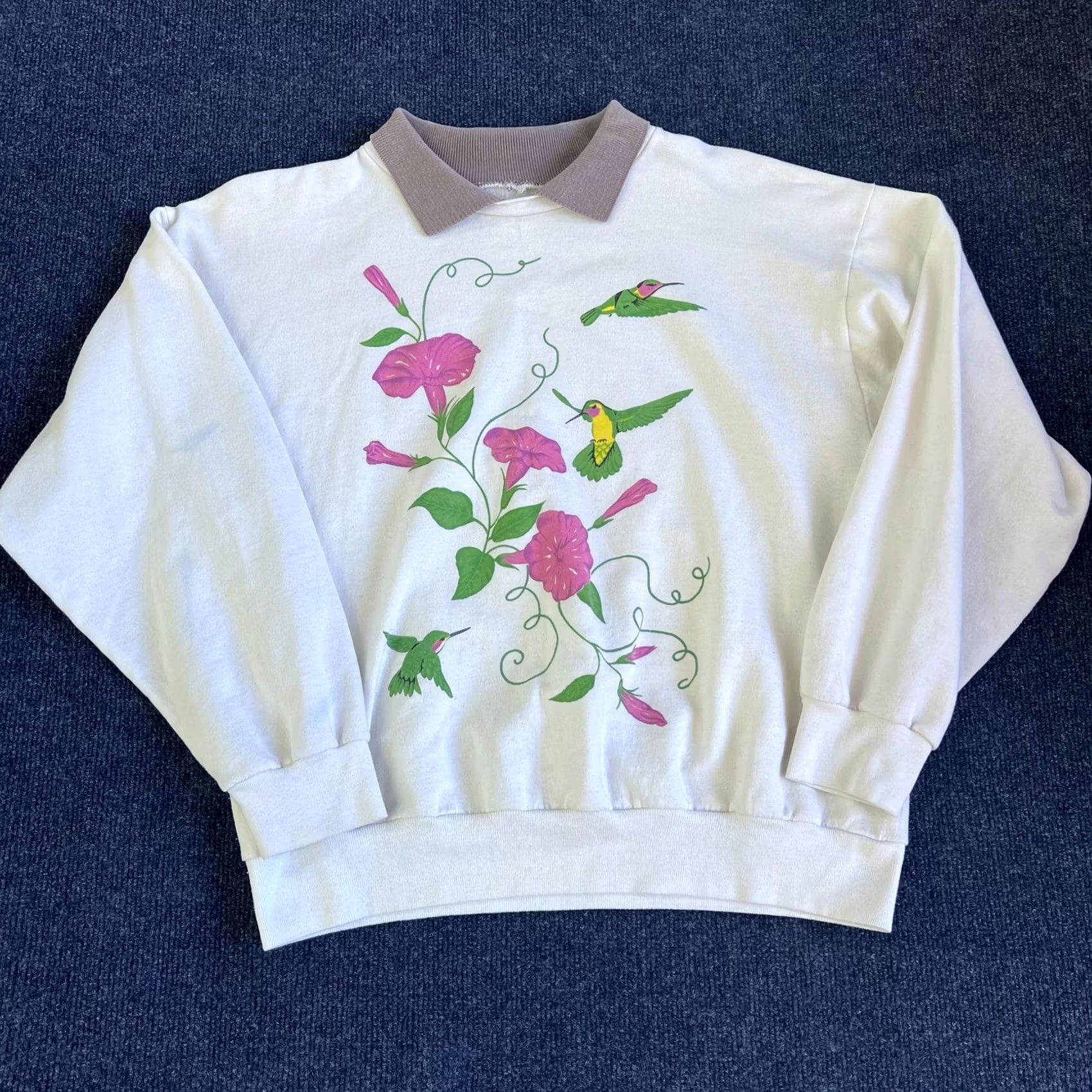Vintage VINTAGE Hummingbird Floral Sweatshirt Womens Medium White Collared Pullover Graphic Size L / US 10 / IT 46 - 2 Thumbnail