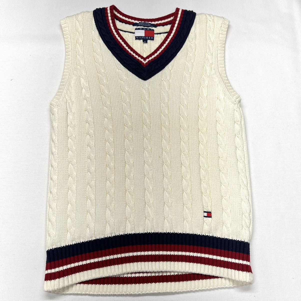 Tommy Hilfiger × Vintage VTG Tommy Hilfiger Sweater Vest White V-Neck Cable Knit Y2K Size US M / EU 48-50 / 2 - 1 Thumbnail