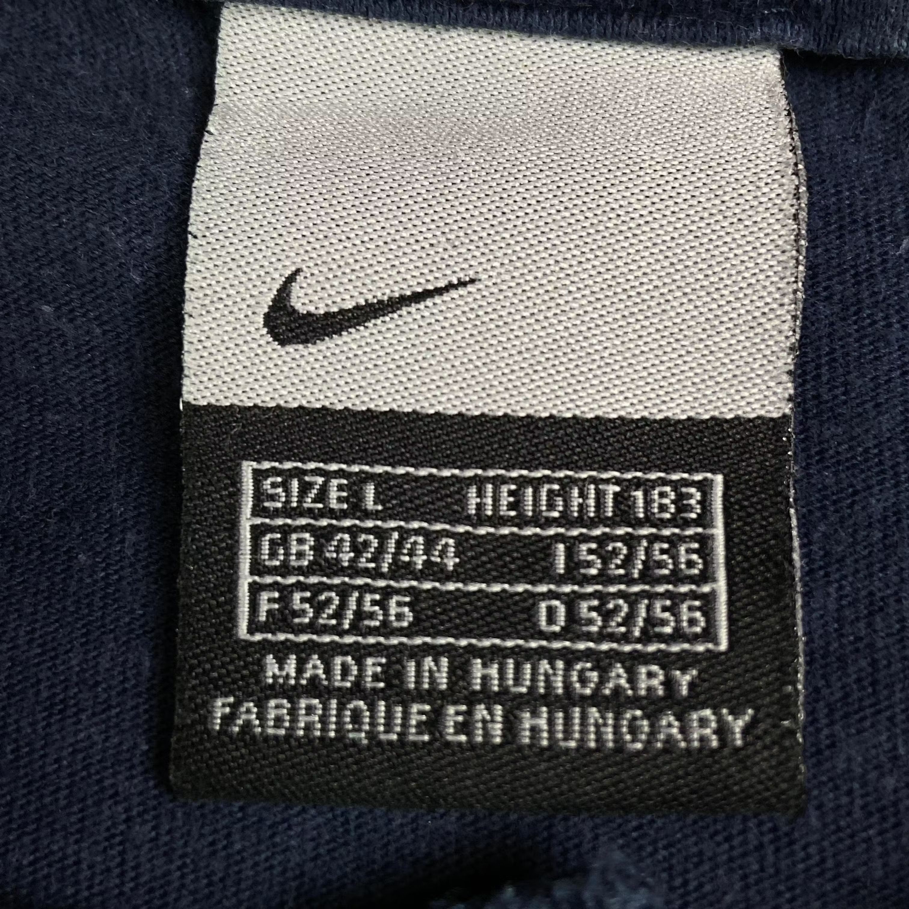 Nike × Vintage Mens Vintage T Shirt Nike Size L V Neck Size US L / EU 52-54 / 3 - 5 Thumbnail