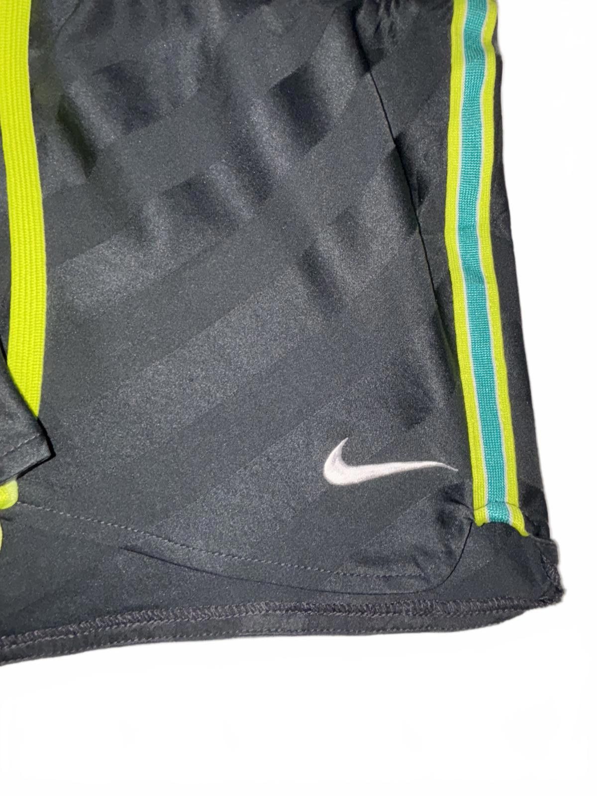 Nike Womens Nike Dri-FIT Gray Running Shorts with Neon Accents Size 28" / US 6 / IT 42 - 6 Thumbnail