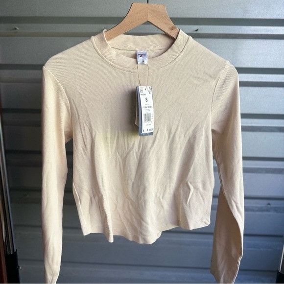 Reebok NWT REEBOK LONG SLEEVE RIBBED TOP OPEN BACK SZ SMALL S Size S / US 4 / IT 40 - 1 Thumbnail