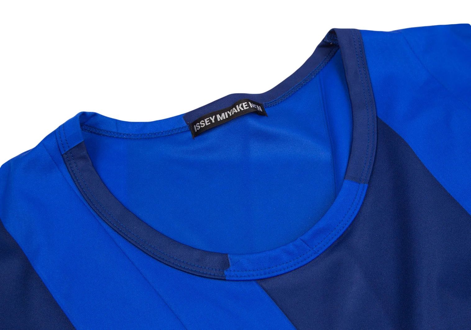 Issey Miyake Shape Print Pleated T-Shirt in Navy Blue Size US XL / EU 56 / 4 - 5 Thumbnail