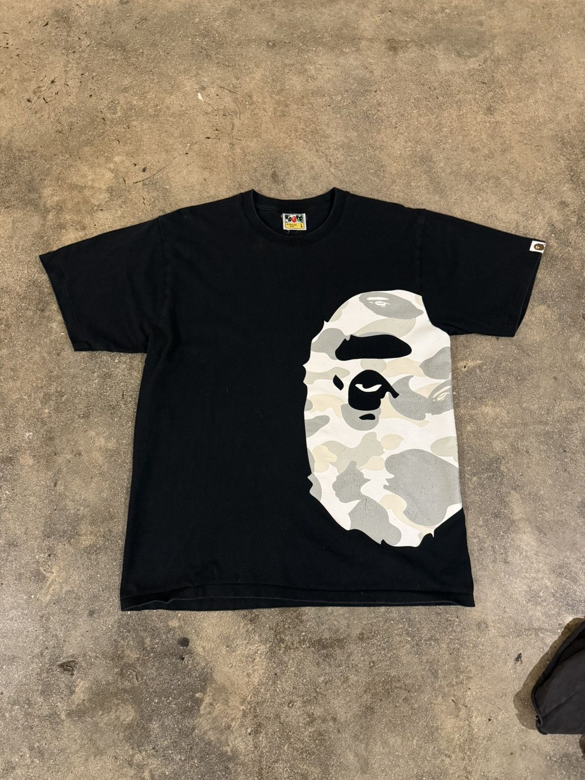 Bape Vintage bape shirt glow in the dark Size US L / EU 52-54 / 3 - 1 Thumbnail