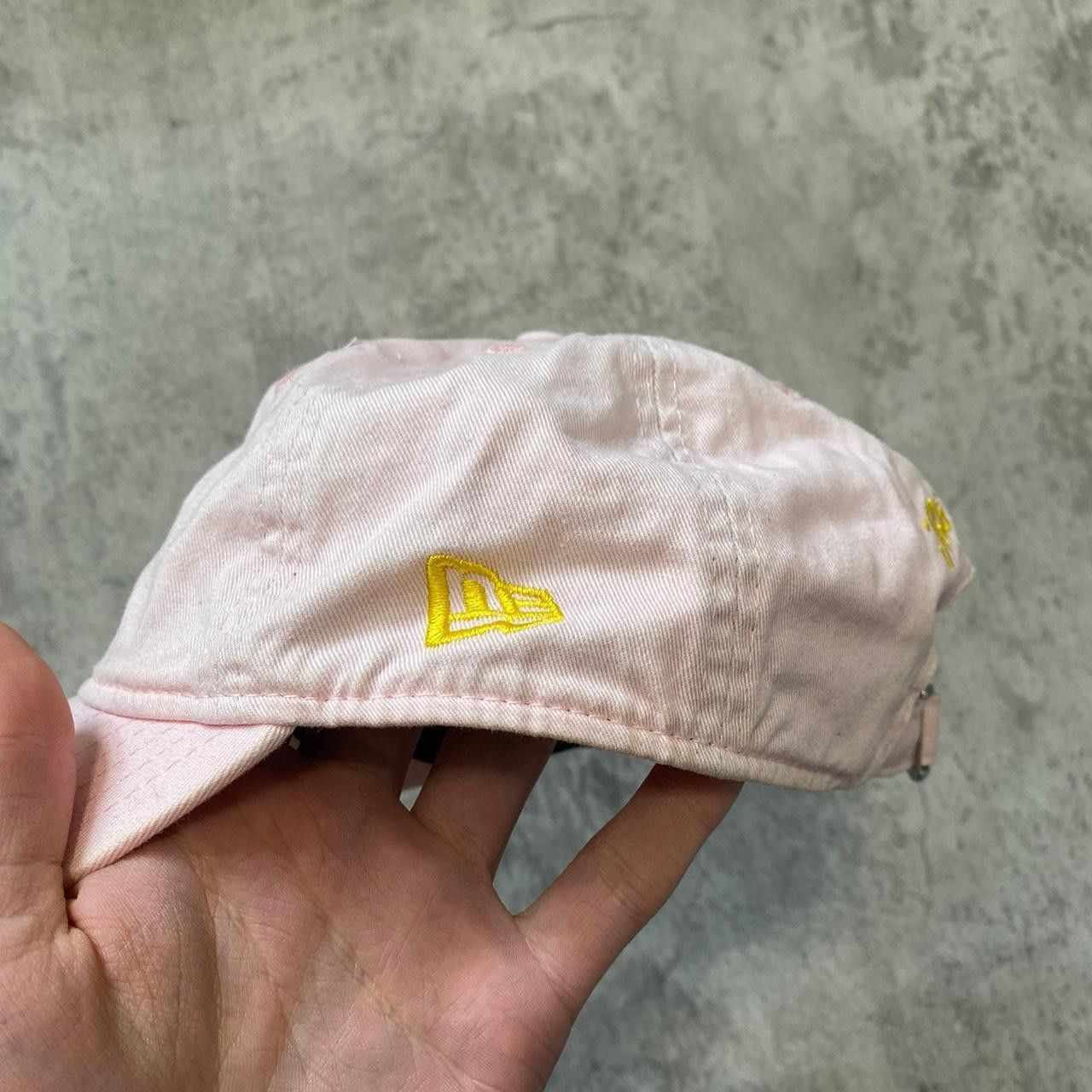 New Era Looney Tunes Tweety Bird vintage Size ONE SIZE - 3 Thumbnail