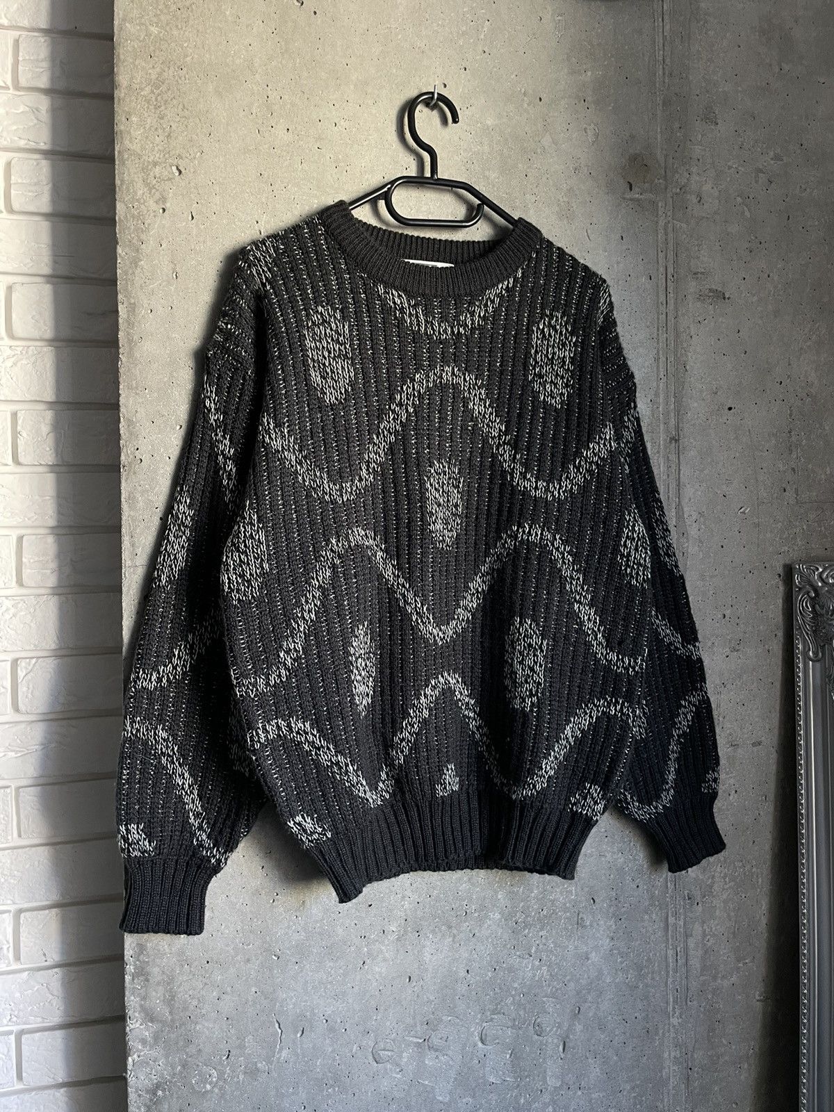 Japanese Brand Vintage Sick Abstract Striped Sweater Japan Y2K Size US S / EU 44-46 / 1 - 1 Thumbnail