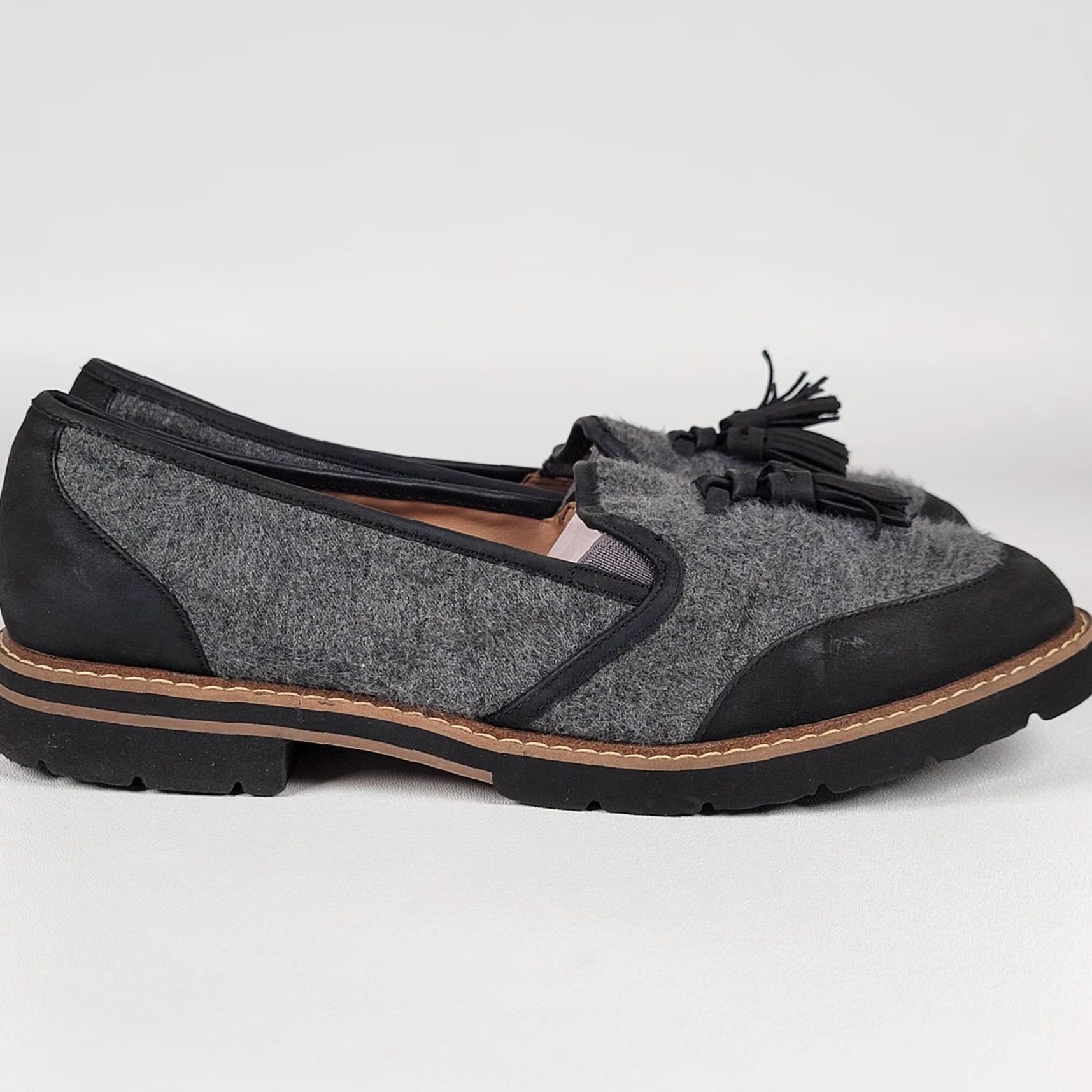 Vintage Aerosoles Women's Pen Name Kiltie Loafer Black & Grey Tasseled Slip On Flat Size US 10 / IT 40 - 2 Thumbnail