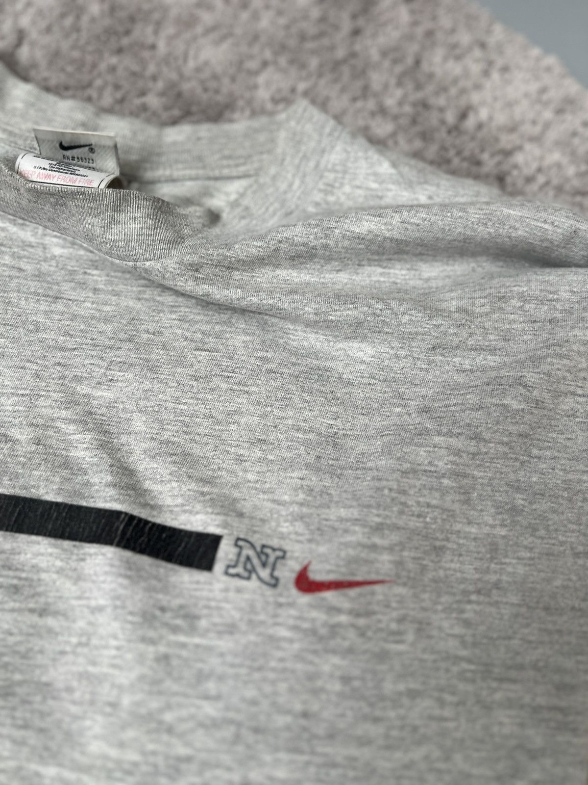Nike × Vintage Vintage Nike T-shirt Big Centre Logo Size US XL / EU 56 / 4 - 3 Thumbnail