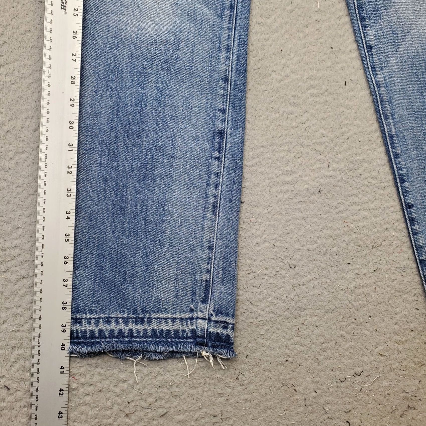 J.Crew J.Crew Jeans Womens 27 Blue Denim Faded Frayed Hem Whiskered Straight Leg 9692-3 Size 27" / US 4 / IT 40 - 3 Thumbnail