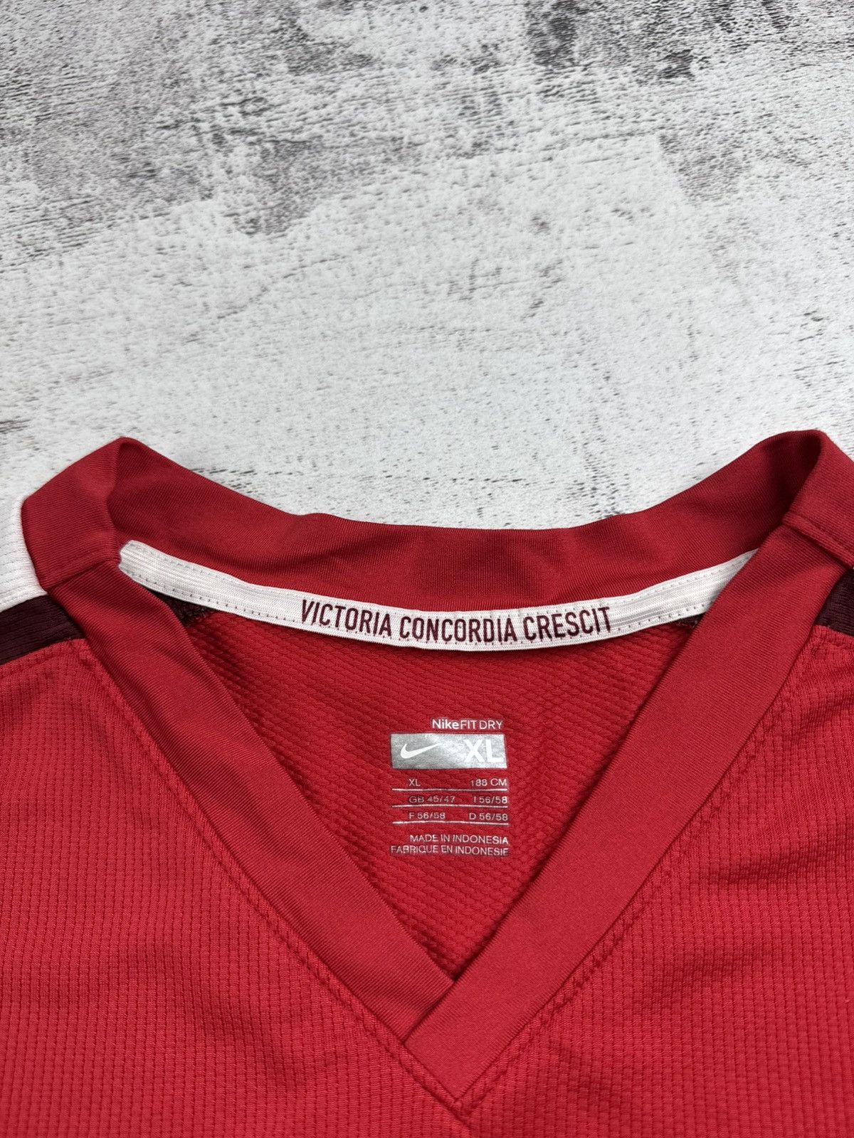 Nike Vintage Arsenal London Nike Red 2008/2010 Soccer Football XL T Shirt Jersey Kit Size US XL / EU 56 / 4 - 11 Thumbnail