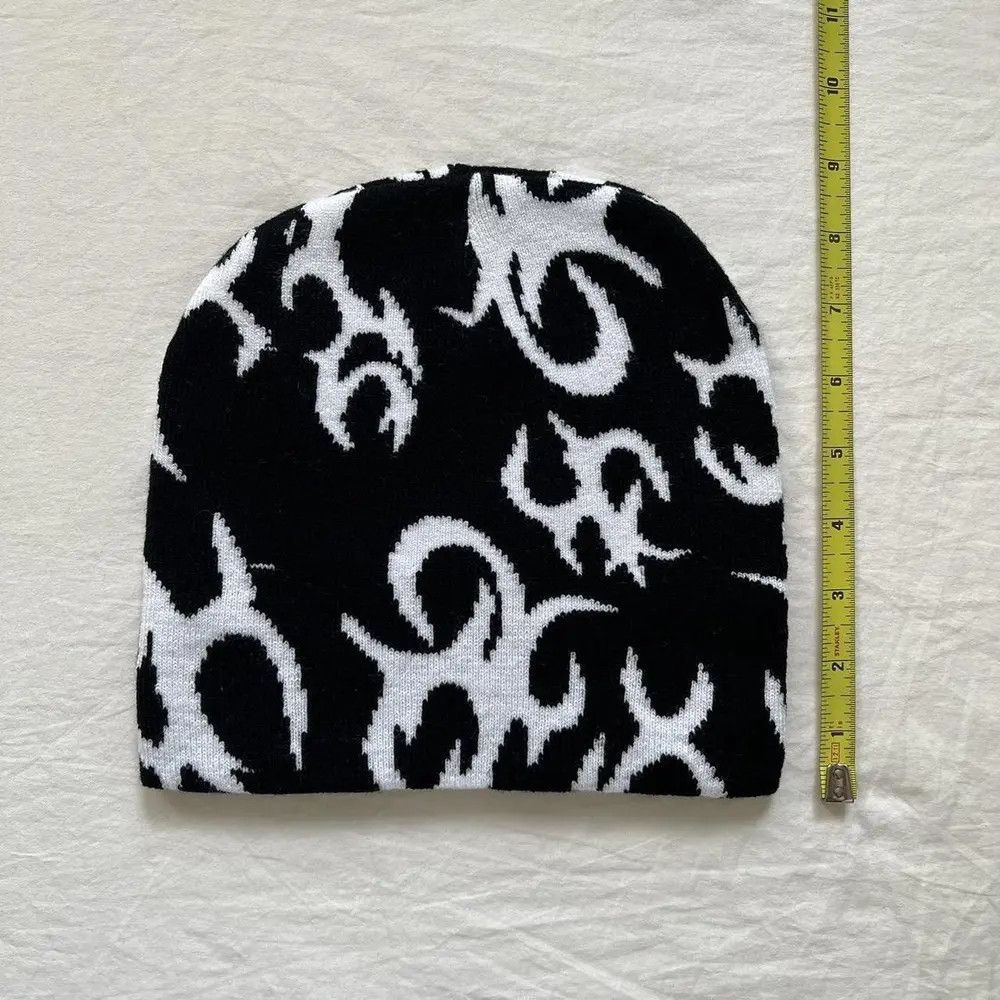 Vintage y2k 2000s grunge punk black white unique fire design beanie Size ONE SIZE - 8 Thumbnail