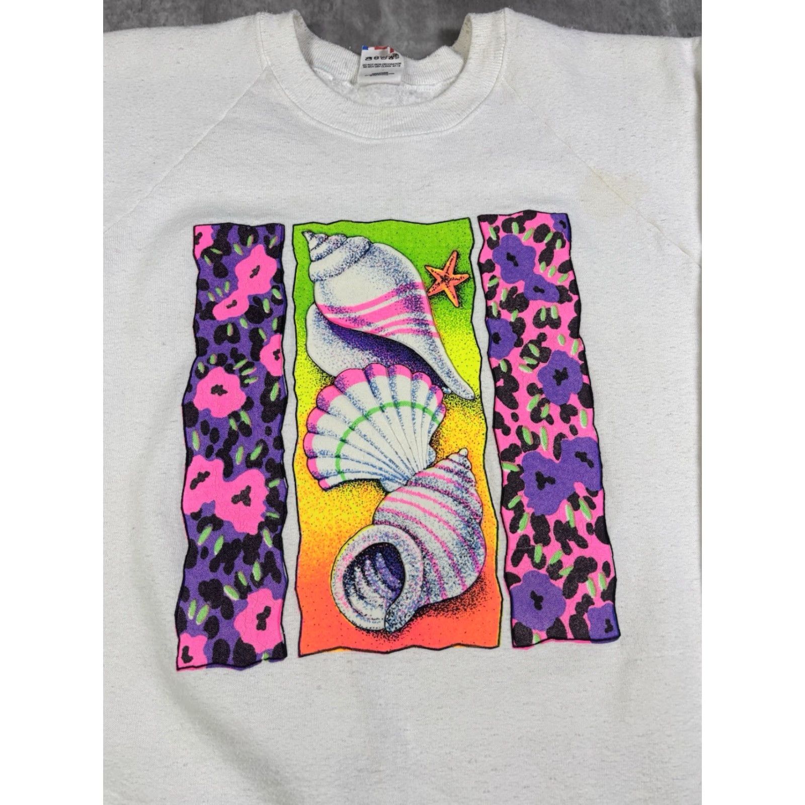 Fruit Of The Loom VINTAGE Seashell Beach White Sweatshirt Crewneck XL Men Cotton Blend Fleece Graphic Print Logo 80s 90s Beach Pullover Size US XL / EU 56 / 4 - 3 Thumbnail