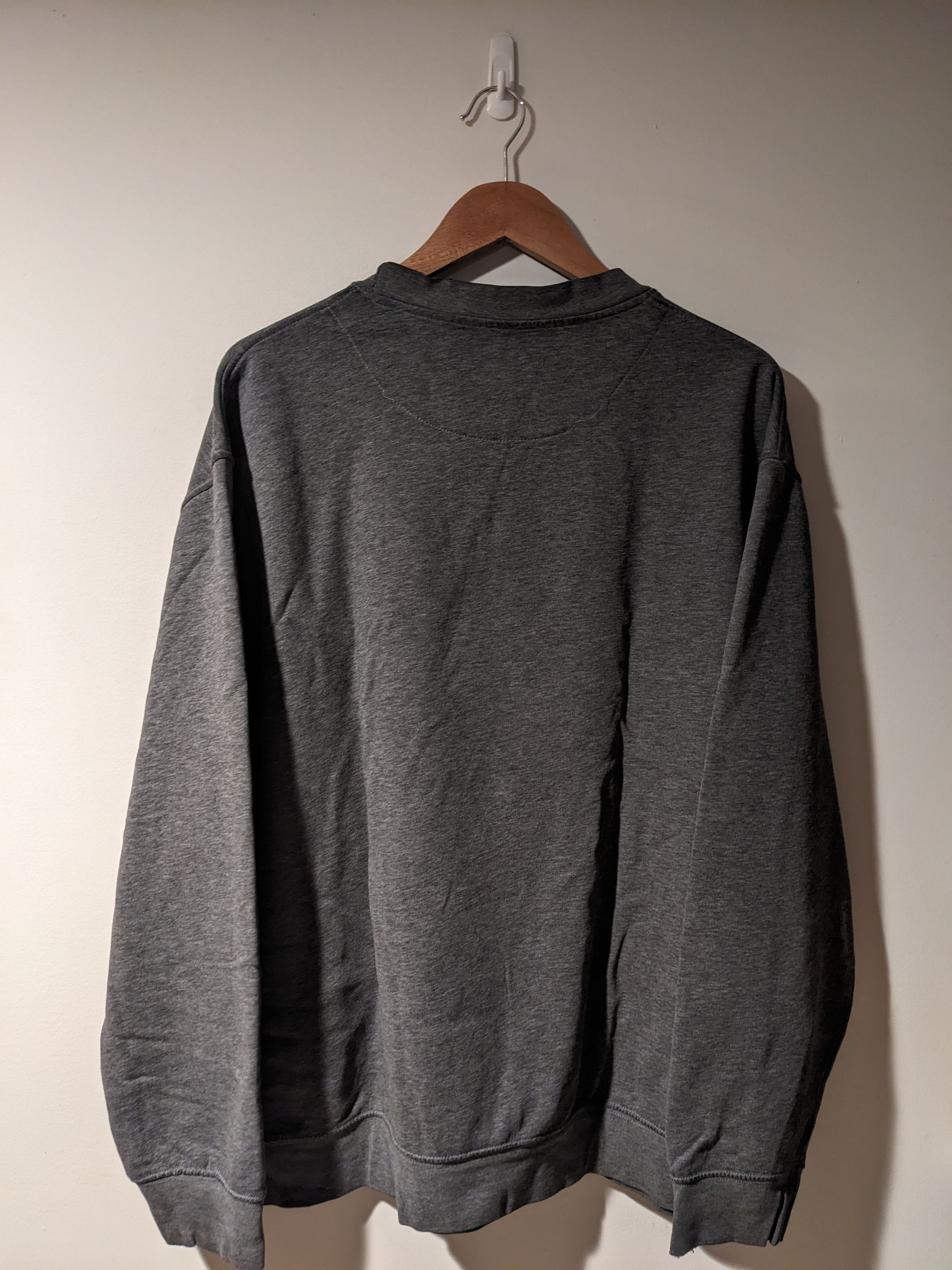 Nike Vintage Y2K Nike Mini Swoosh Essential Large Sweatshirt Size US L / EU 52-54 / 3 - 10 Thumbnail