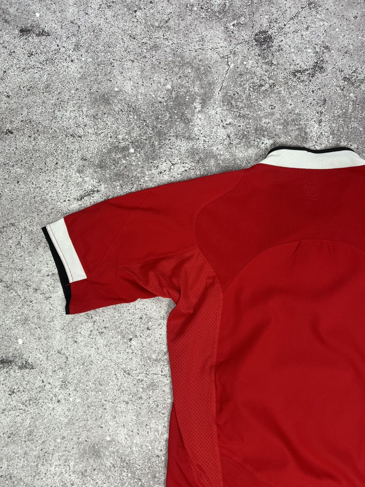 Nike Vintage Nike Manchester United 2004/2006 Football Jersey Size US S / EU 44-46 / 1 - 18 Thumbnail