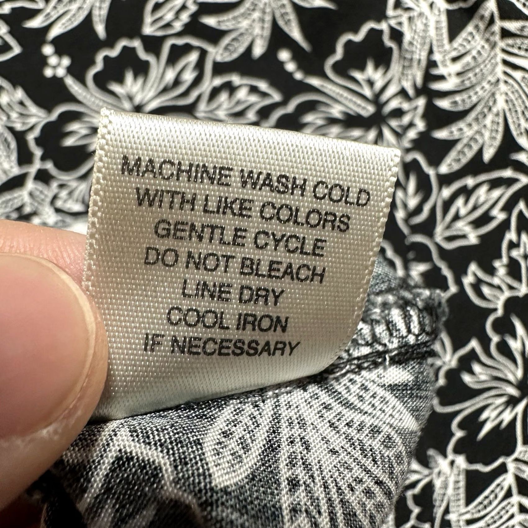 Vintage Chico's Maxi Skirt Womens 14 Black White Floral A-Line Stretch Boho Rayon Size 36" / US 14 / IT 50 - 7 Thumbnail