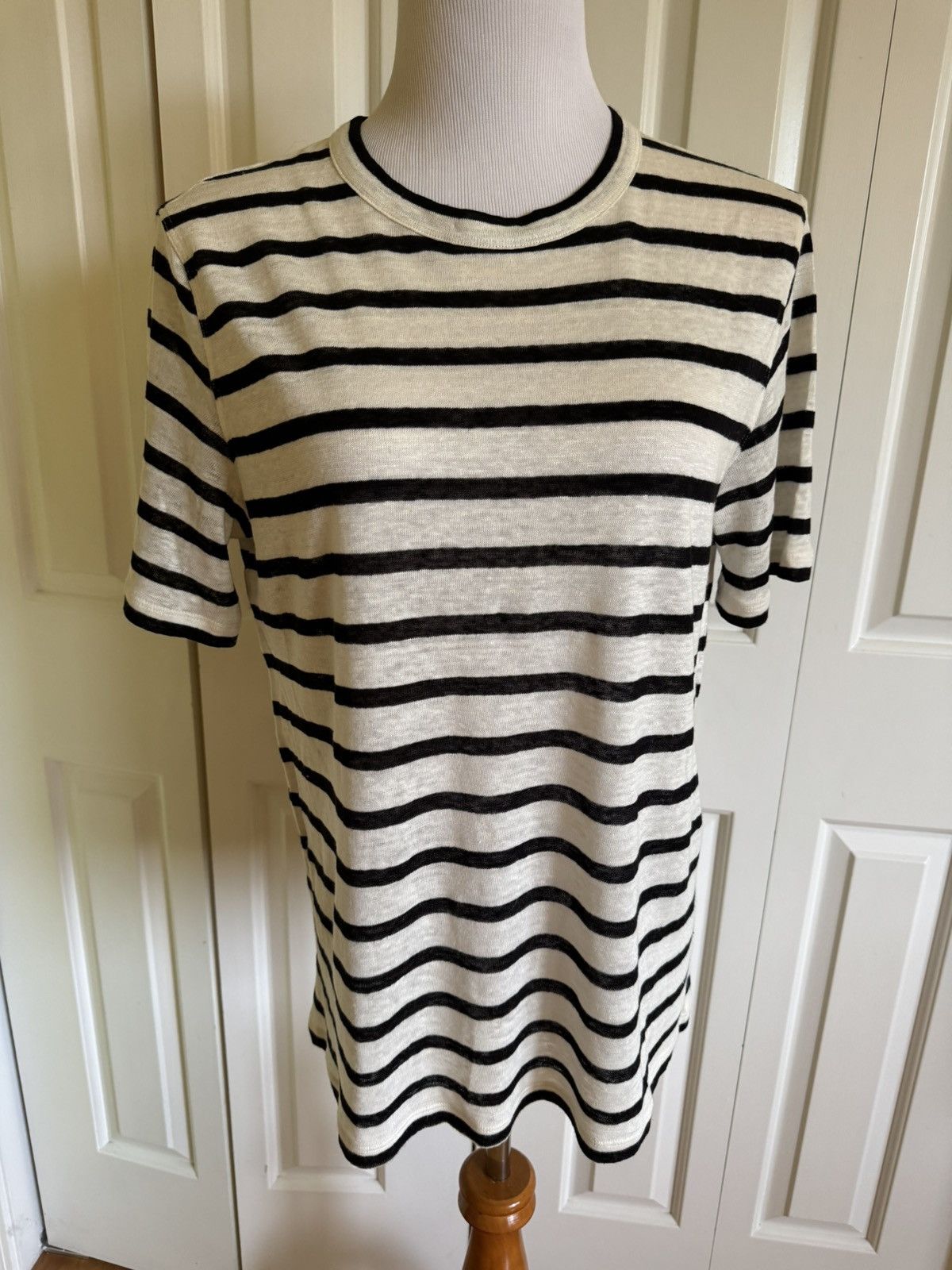 Massimo Dutti MASSIMO DUTTI Women White/Navy Striped Linen Top M EUC Size M / US 6-8 / IT 42-44 - 1 Thumbnail