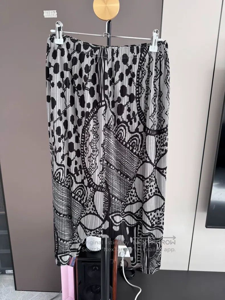 Issey Miyake Issey Miyake Black and White Printed Harem Pants Size 26" / US 2 / IT 38 - 1 Thumbnail