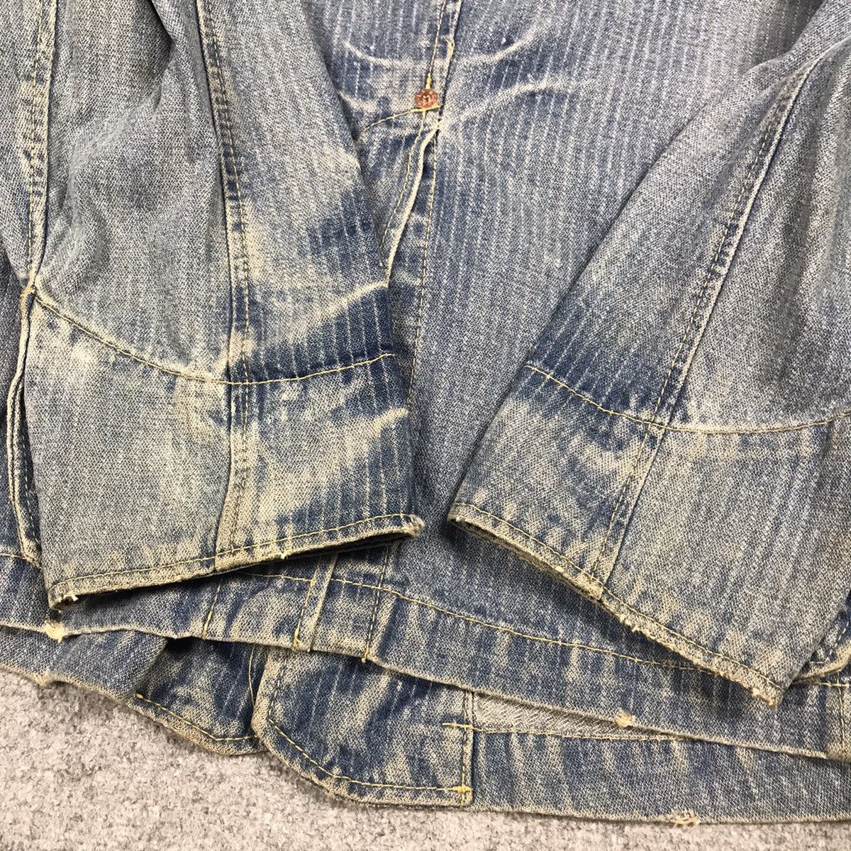 Levi's Vintage Clothing Levis denim faded button jacket Size US L / EU 52-54 / 3 - 9 Thumbnail