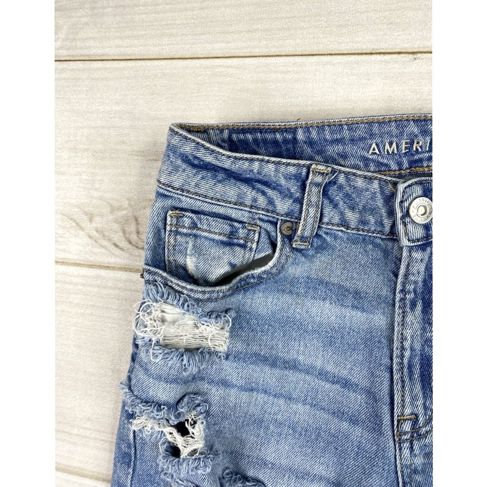 American Eagle Outfitters VINTAGE American Eagle Womens Mom Jeans 0 Short Destroyed Denim High Rise Stretch Size 25" / US 0 / IT 36 - 2 Thumbnail