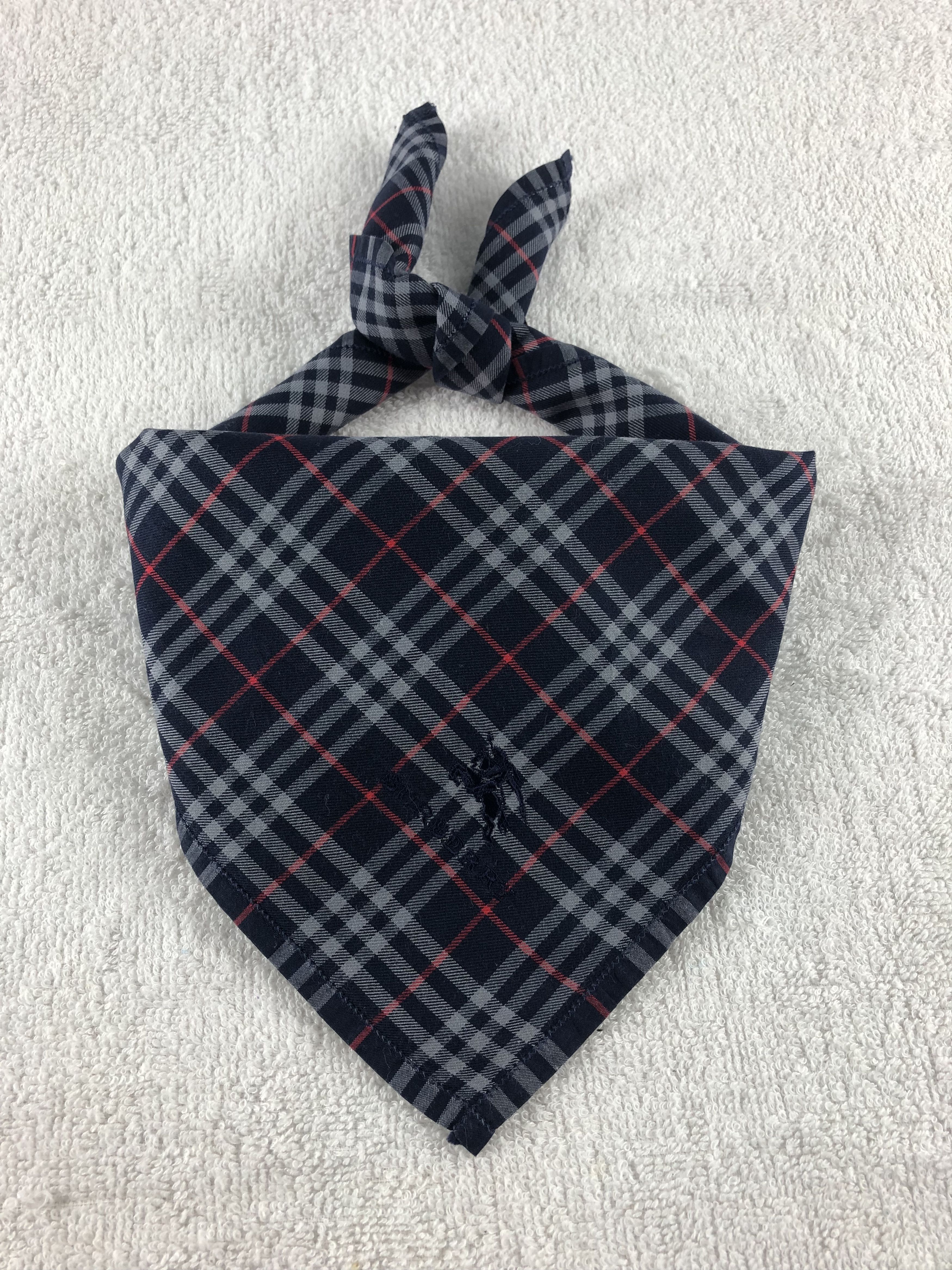 Burberry Burberry Handkerchief / Bandana / Neckerchief Size ONE SIZE - 1 Thumbnail