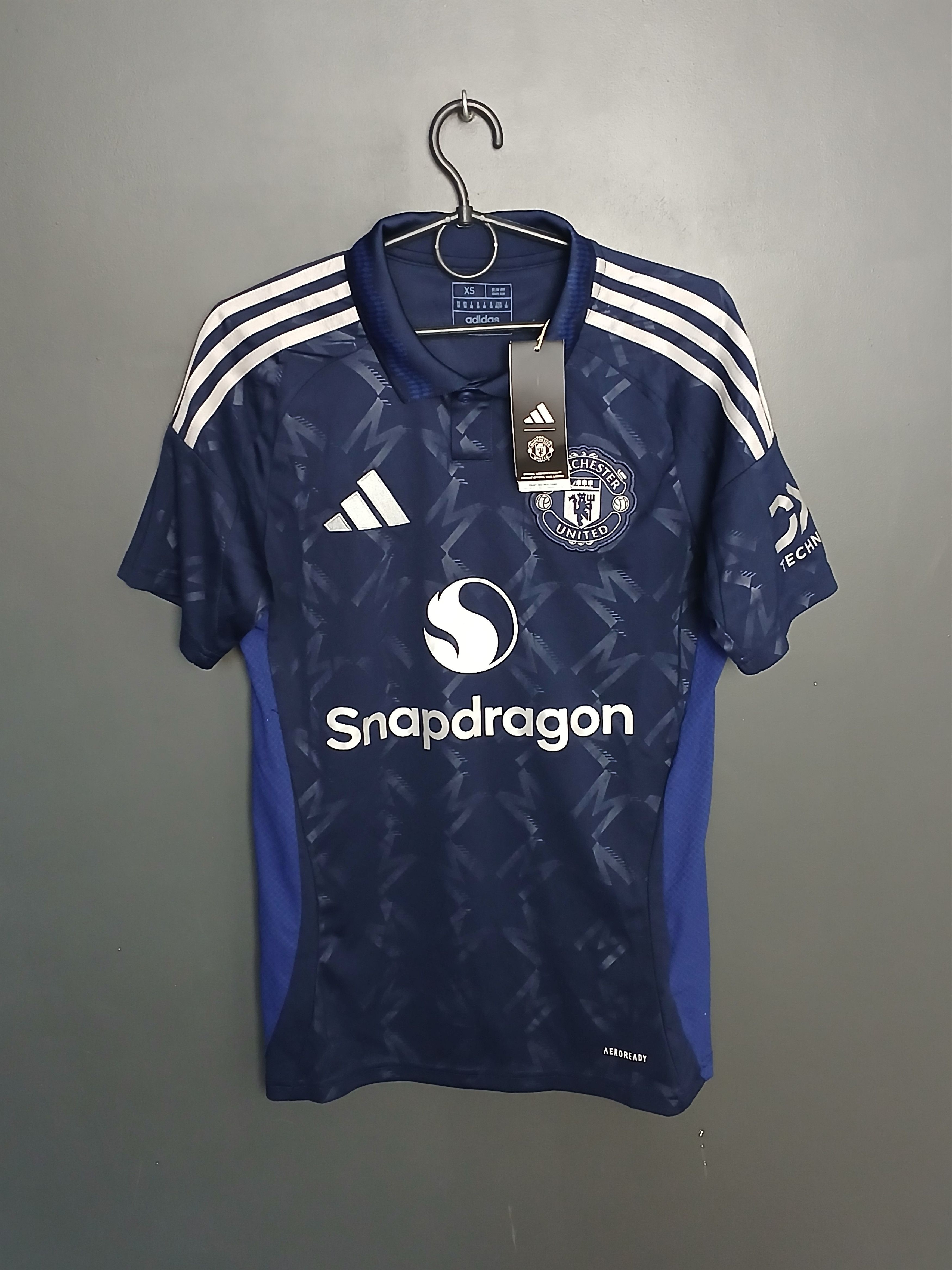 Adidas New Manchester United 24/25 Away Zirkzee Football Jersey Size US XS / EU 42 / 0 - 2 Thumbnail