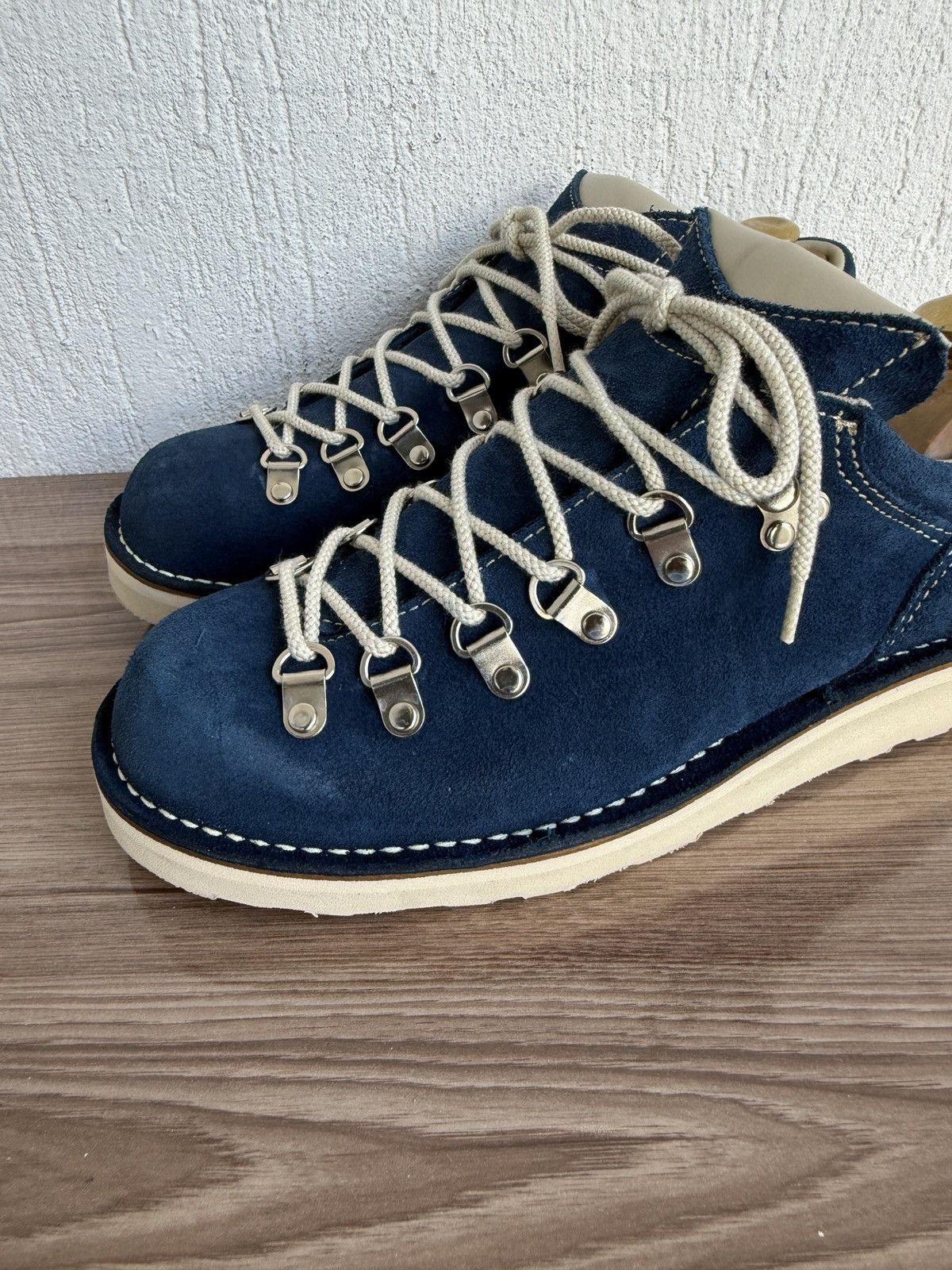 Danner 😮‍💨🥶suede mountain ridge boots Size US 9 / EU 42 - 3 Thumbnail