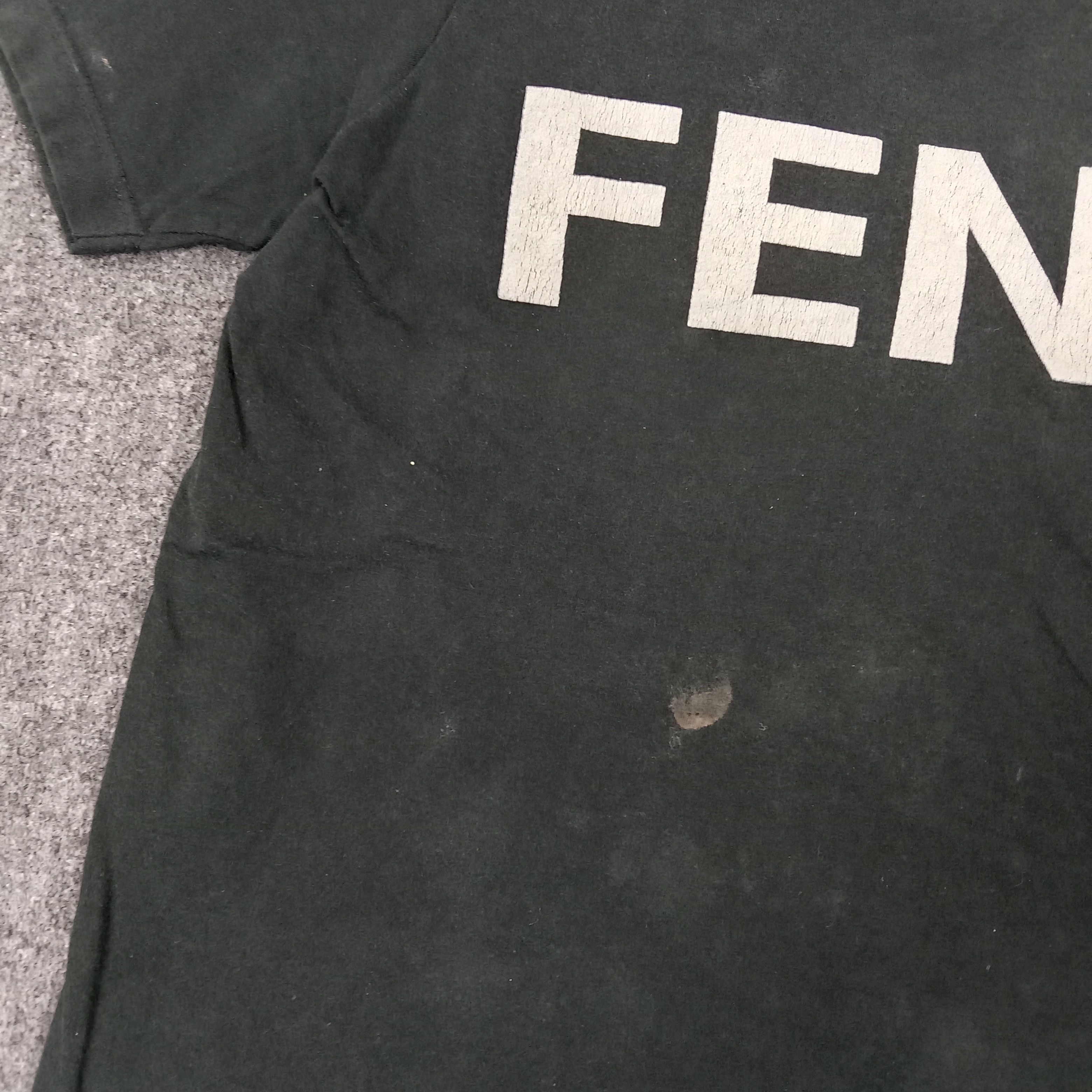 Vintage Fendi Italian Brand Spellout Tshirt C223N7 Size US M / EU 48-50 / 2 - 4 Thumbnail