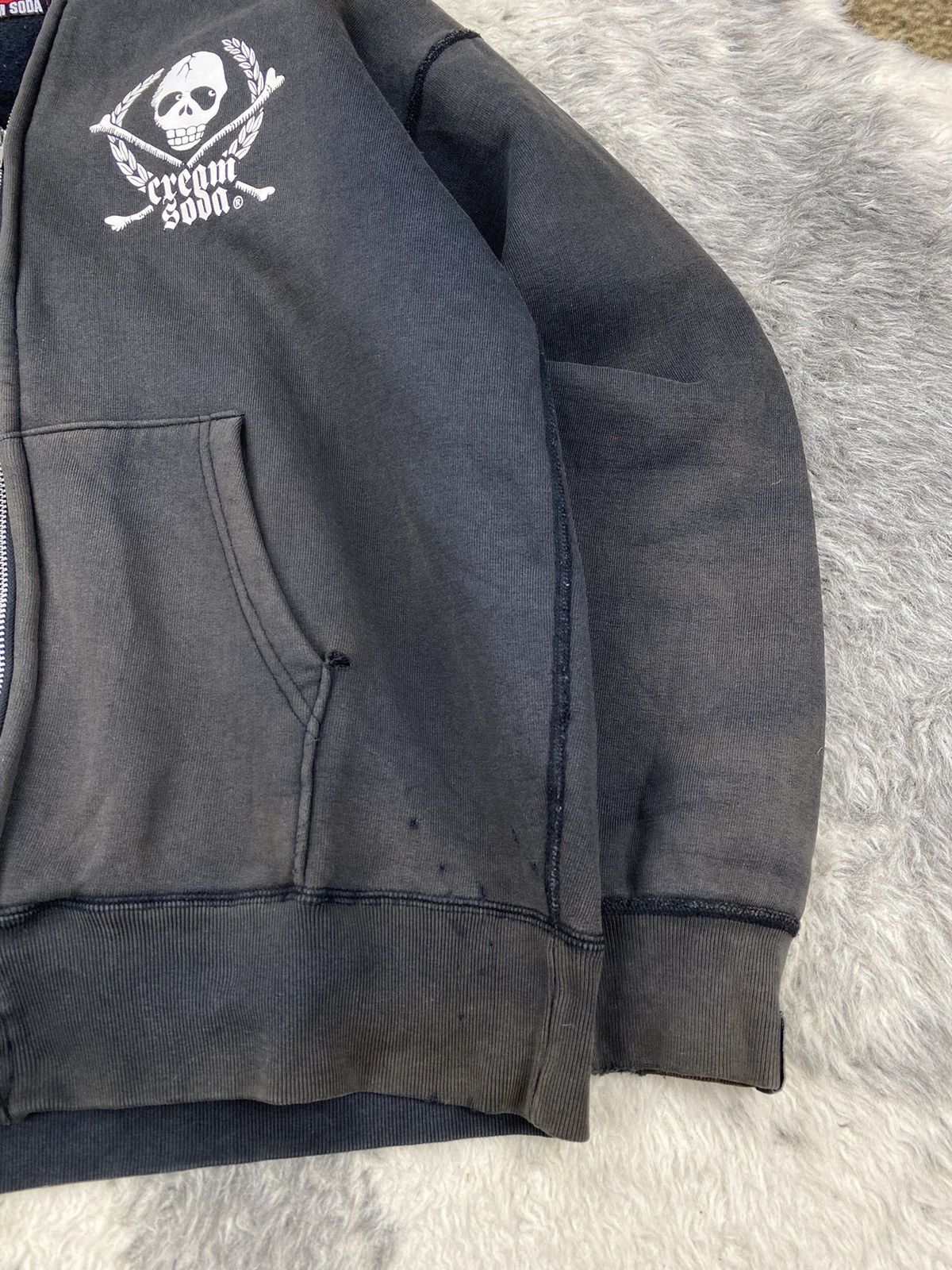 Japanese Brand Vintage Thrashed CREAM SODA Crazy Sunfaded Hoodie Size US L / EU 52-54 / 3 - 9 Thumbnail