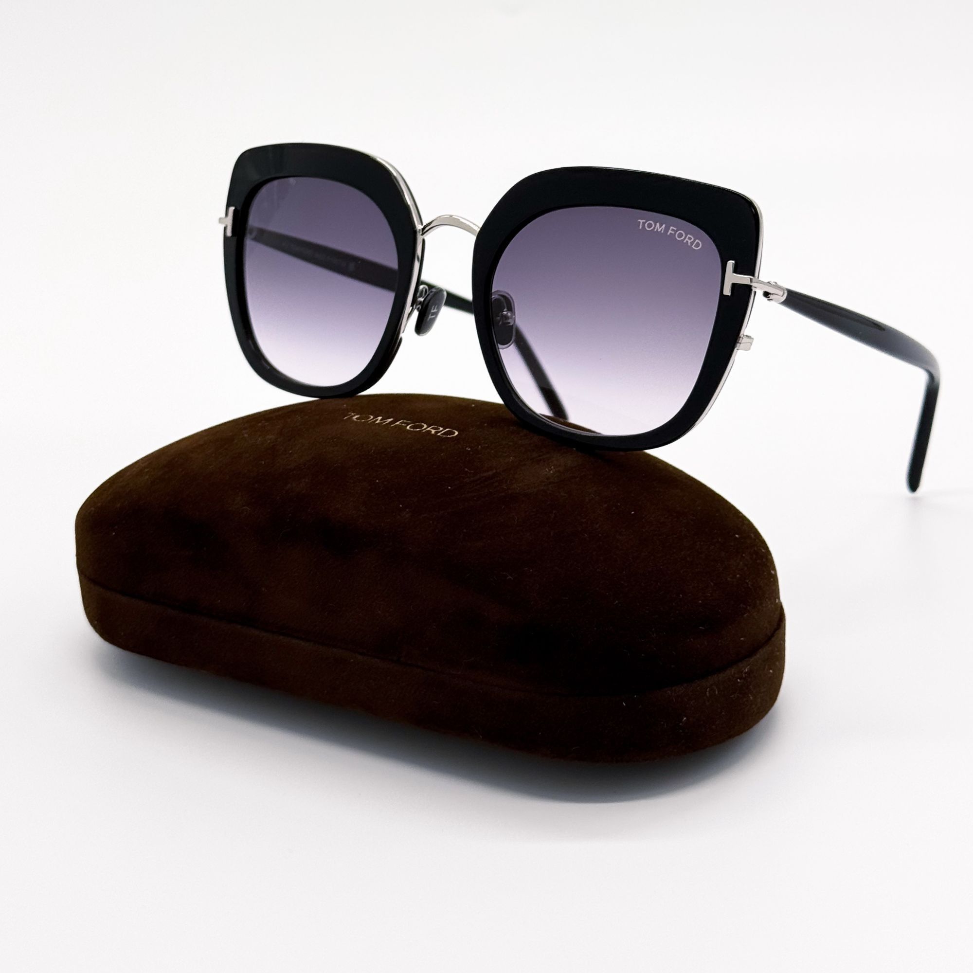 Tom Ford NEW TOM FORD VIRGINIA TF945 05B SUNGLASSES BLACK/GRAY WOMEN Size ONE SIZE - 1 Thumbnail