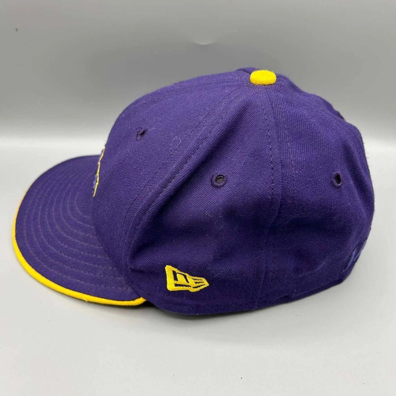 New Era Los Angeles LA Lakers Hat 7 Embroidered NBA Fitted Cap Wool Size ONE SIZE - 6 Thumbnail