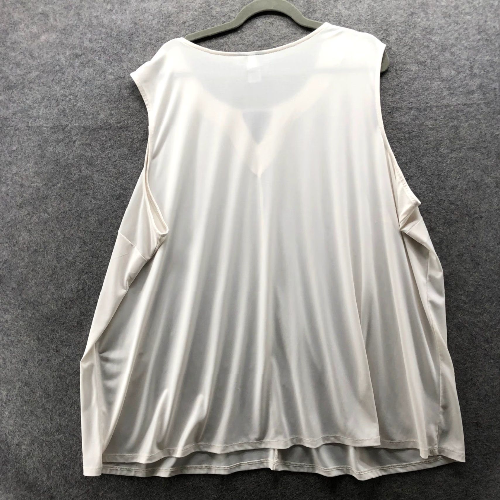 Vintage VINTAGE Catherines White Tank Top Blouse Womens 4X Jersey Knit Sleeveless Top Size XXL / US 16-18 / IT 52-54 - 2 Thumbnail