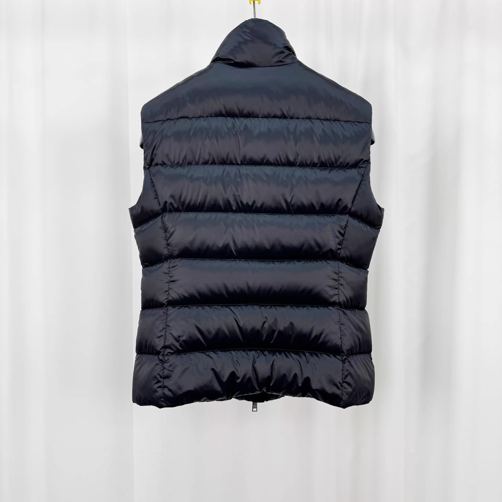 Prada Prada Triangle Logo Down Vest 40 98 New KL11204 Size S / US 4 / IT 40 - 2 Thumbnail