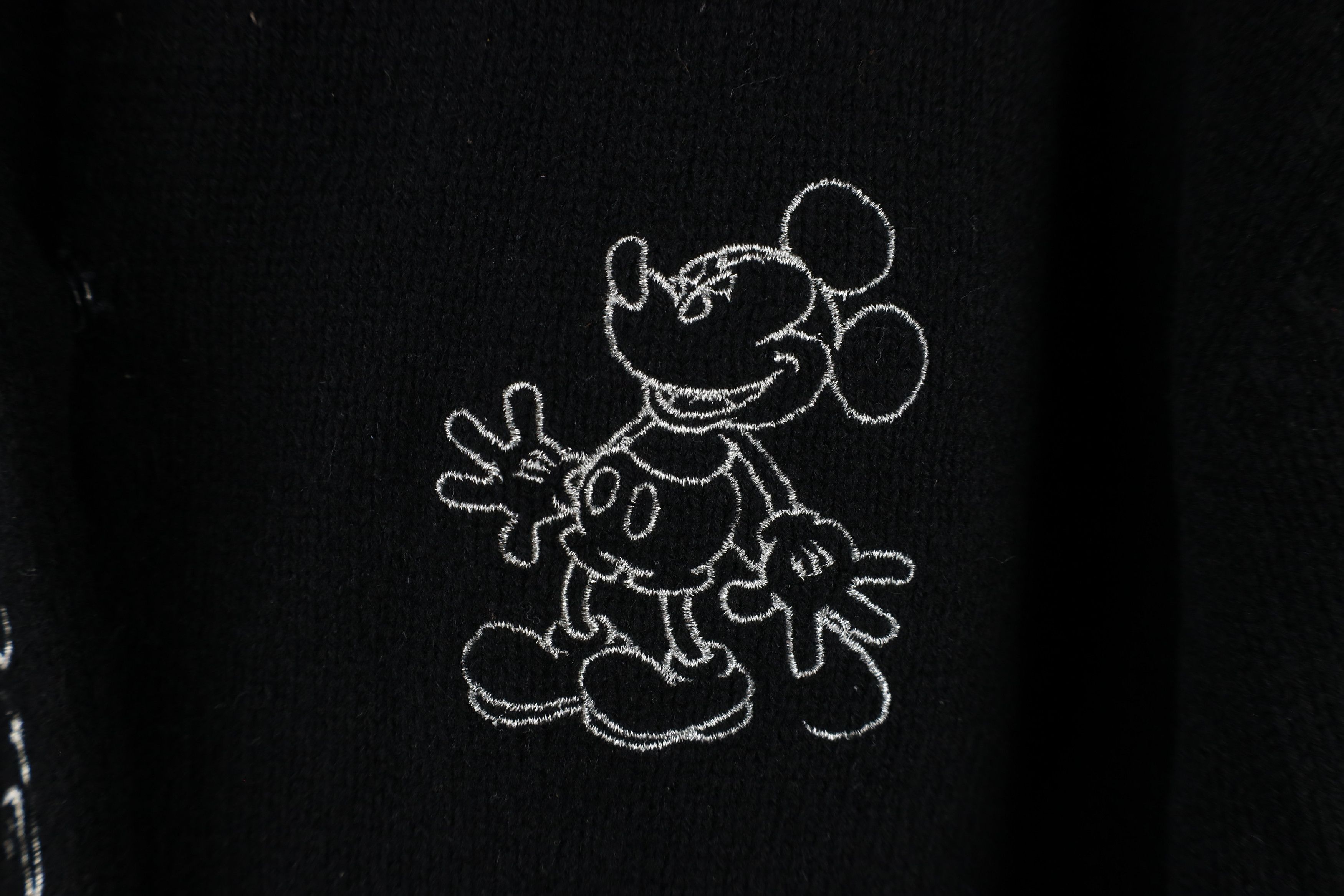 Disney × Vintage Vintage 90s Disney Mickey Mouse Wool Knit Cardigan Sweater Size L / US 10 / IT 46 - 4 Thumbnail