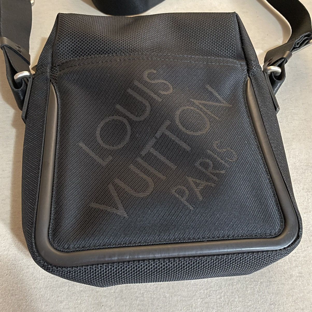 Louis Vuitton Louis Vuitton Damier Geant Citadin Black Vintage 2009 Size ONE SIZE - 3 Thumbnail