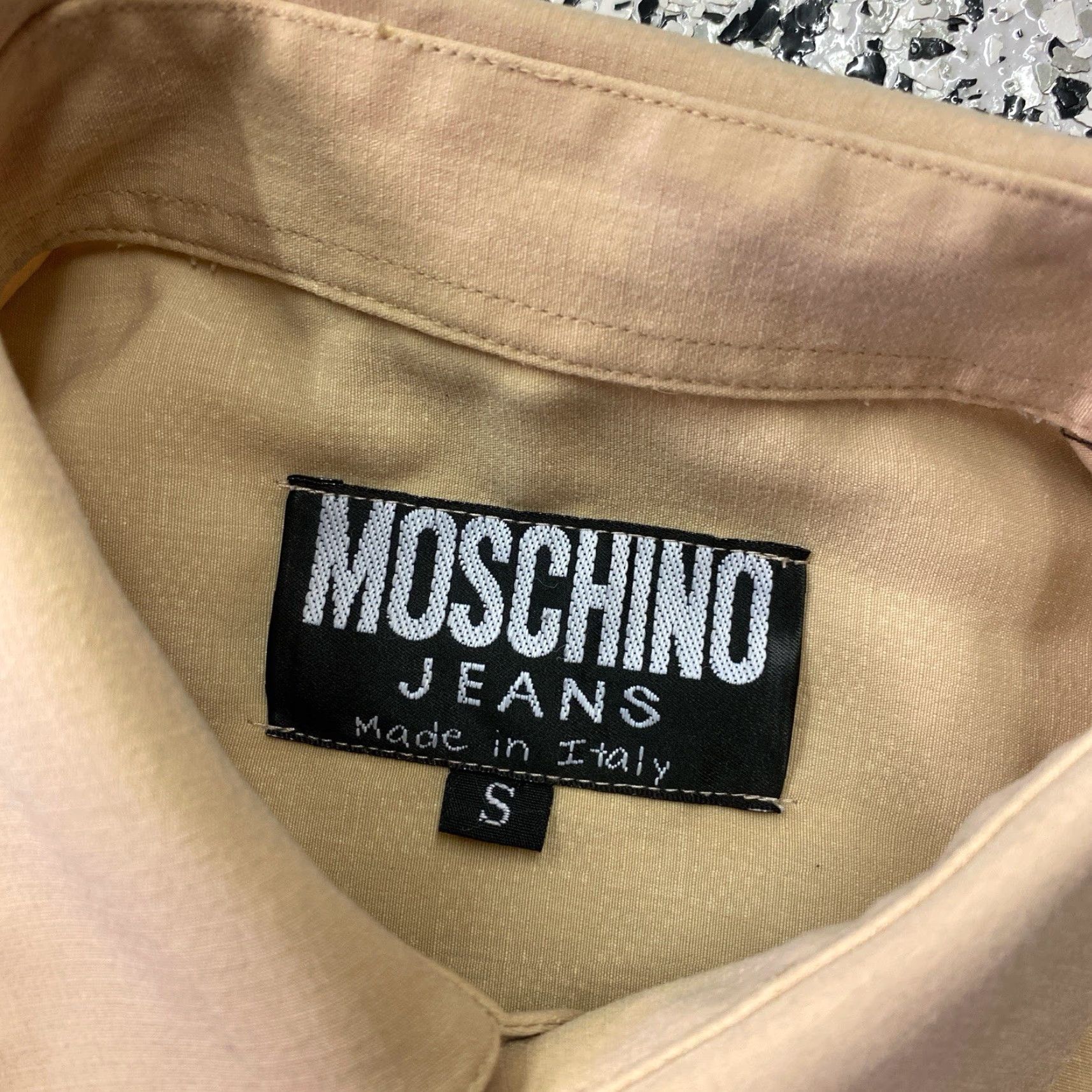 Moschino VINTAGE Moschino Jeans Short Sleeve Button-Down Shirt S Mens Beige 90s Designer Embroidered Pockets Relaxed Button Up Shirt Size US S / EU 44-46 / 1 - 2 Thumbnail