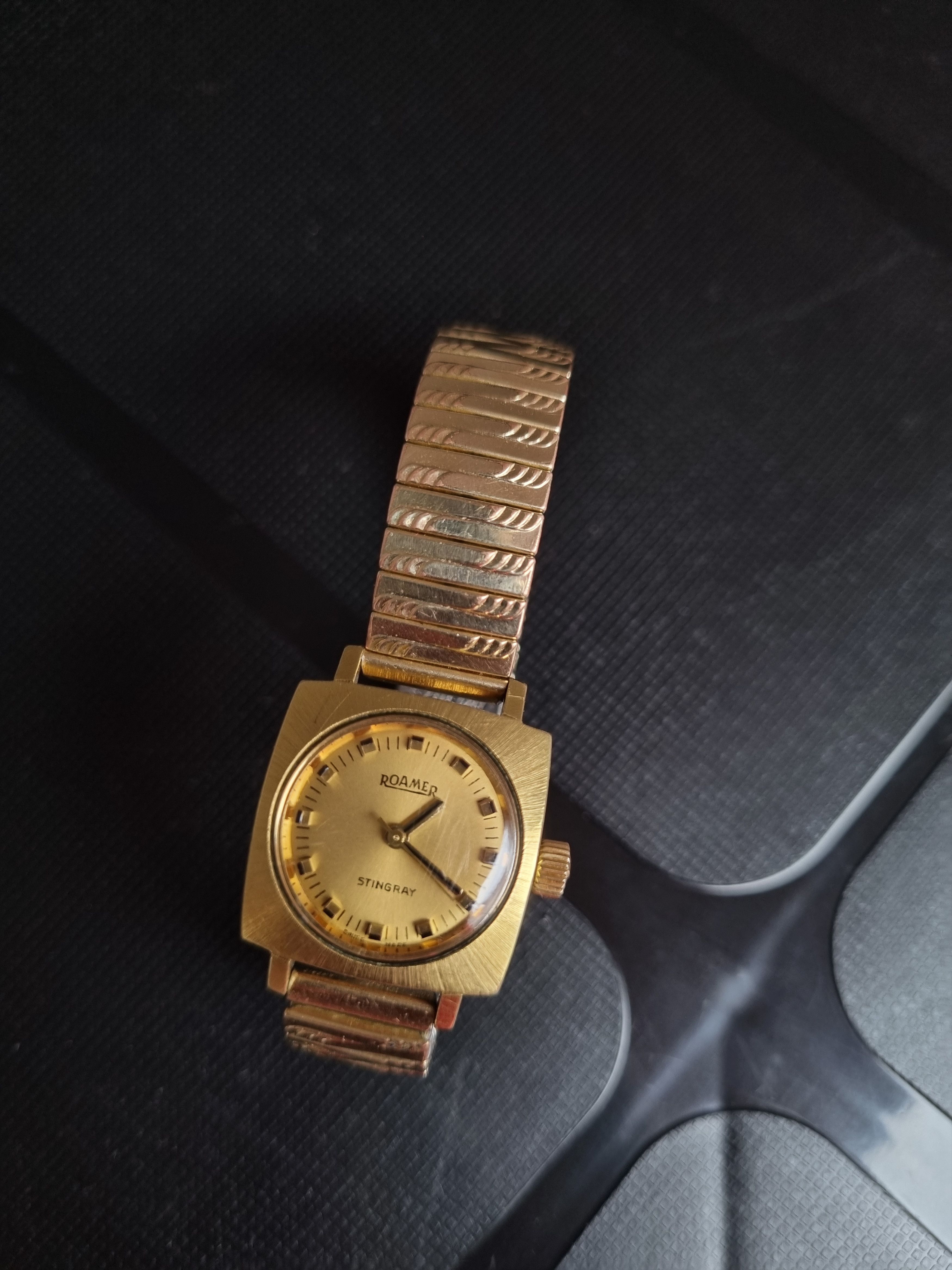 ROAMER × Vintage Roamer STINGRAY Waterproof HAND-WINDING Vintage Watch Size ONE SIZE - 5 Thumbnail
