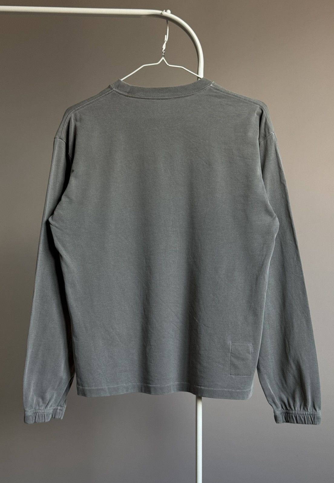 Satisfy Satisfy Running Gray Derma Peace Long Sleeve T-Shirt Size US XS / EU 42 / 0 - 8 Thumbnail