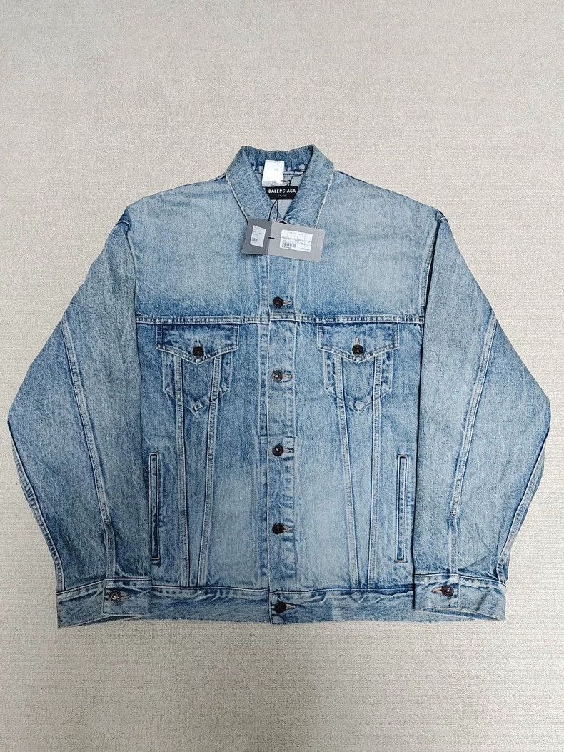 Balenciaga Balenciaga Scissors Pattern Logo Embroidered Collar Denim C Size US L / EU 52-54 / 3 - 2 Thumbnail