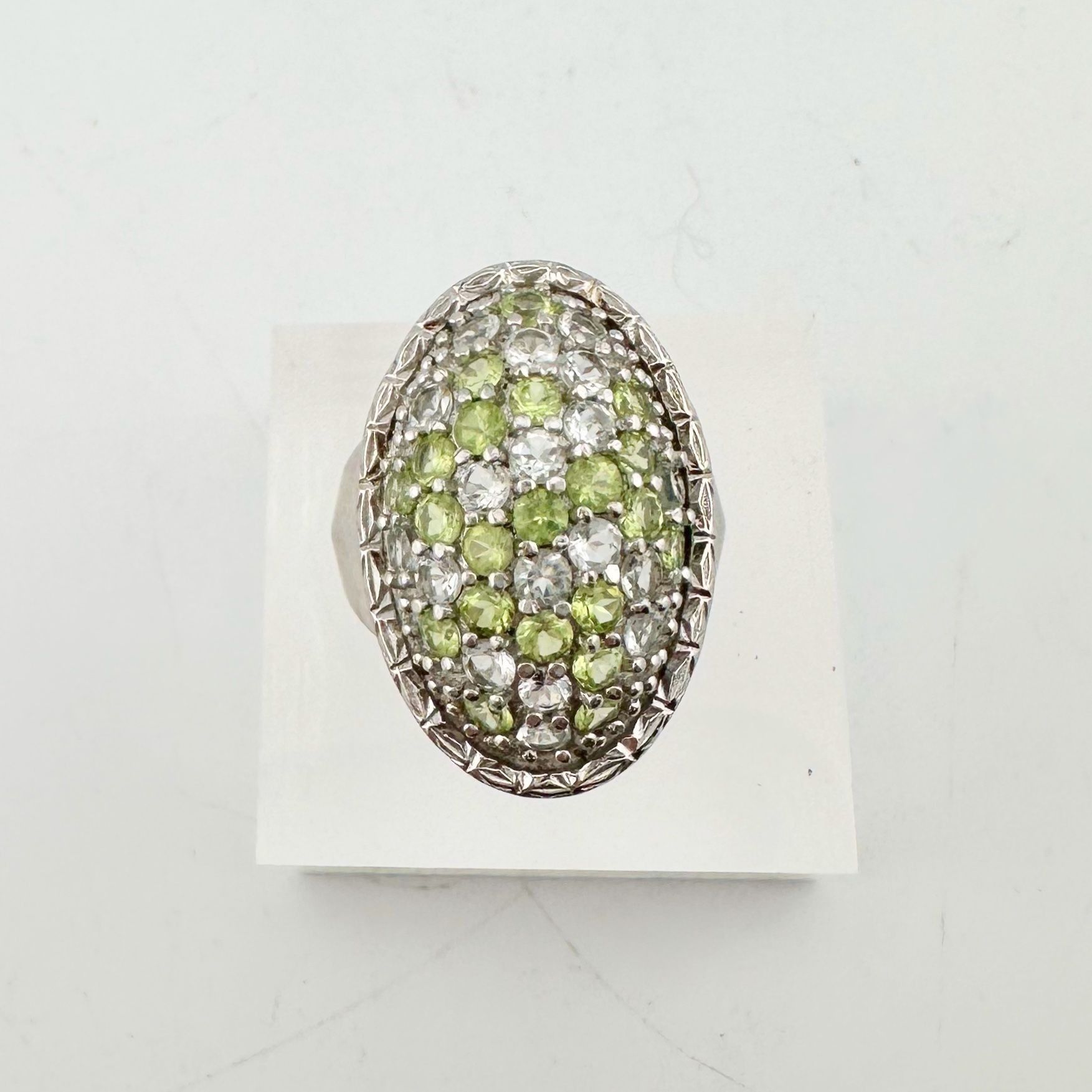Other 3 Carat Large and Beautiful Peridot Pave' Ring Size 7 Size ONE SIZE - 7 Thumbnail