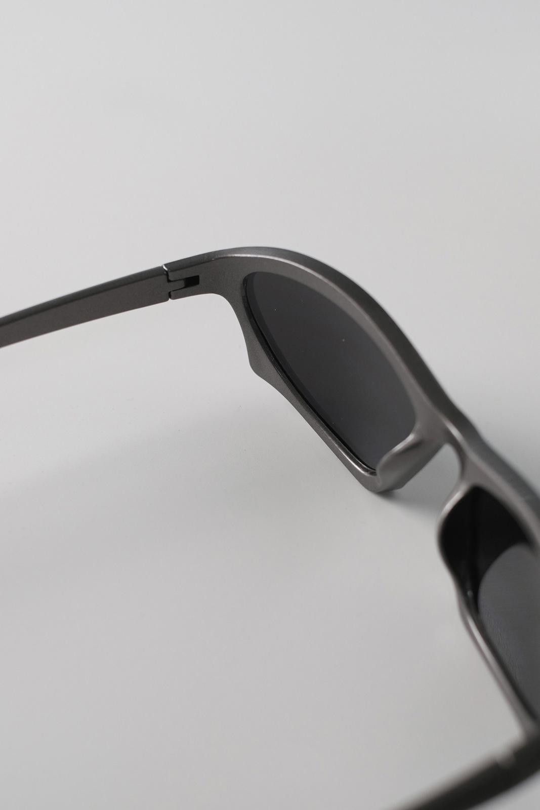 Other Y2k Avant Garde Futuristic Gunmetal Sunglasses Unisex OS Size ONE SIZE - 4 Thumbnail
